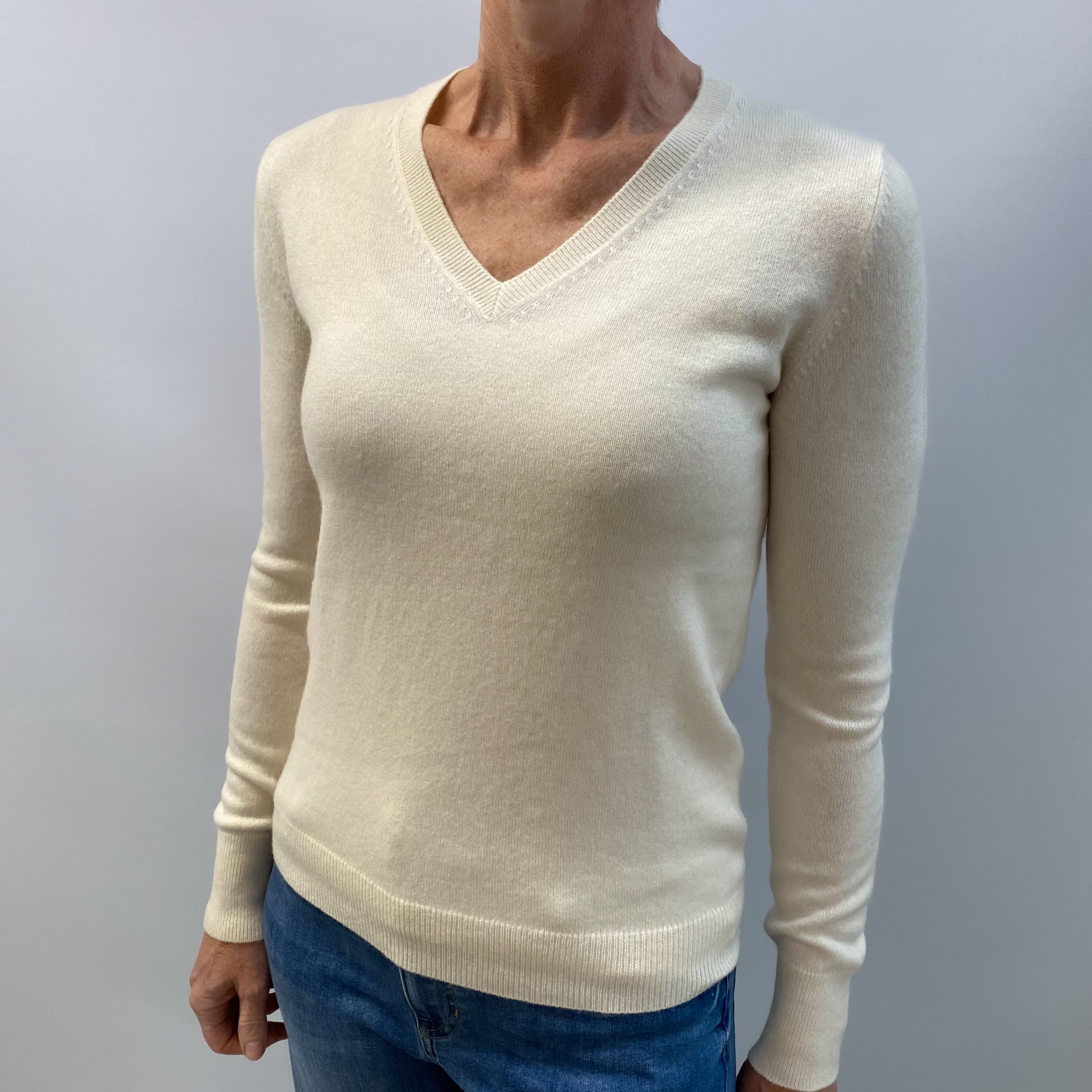 Vanilla Cream Cashmere V Neck Jumper Small
