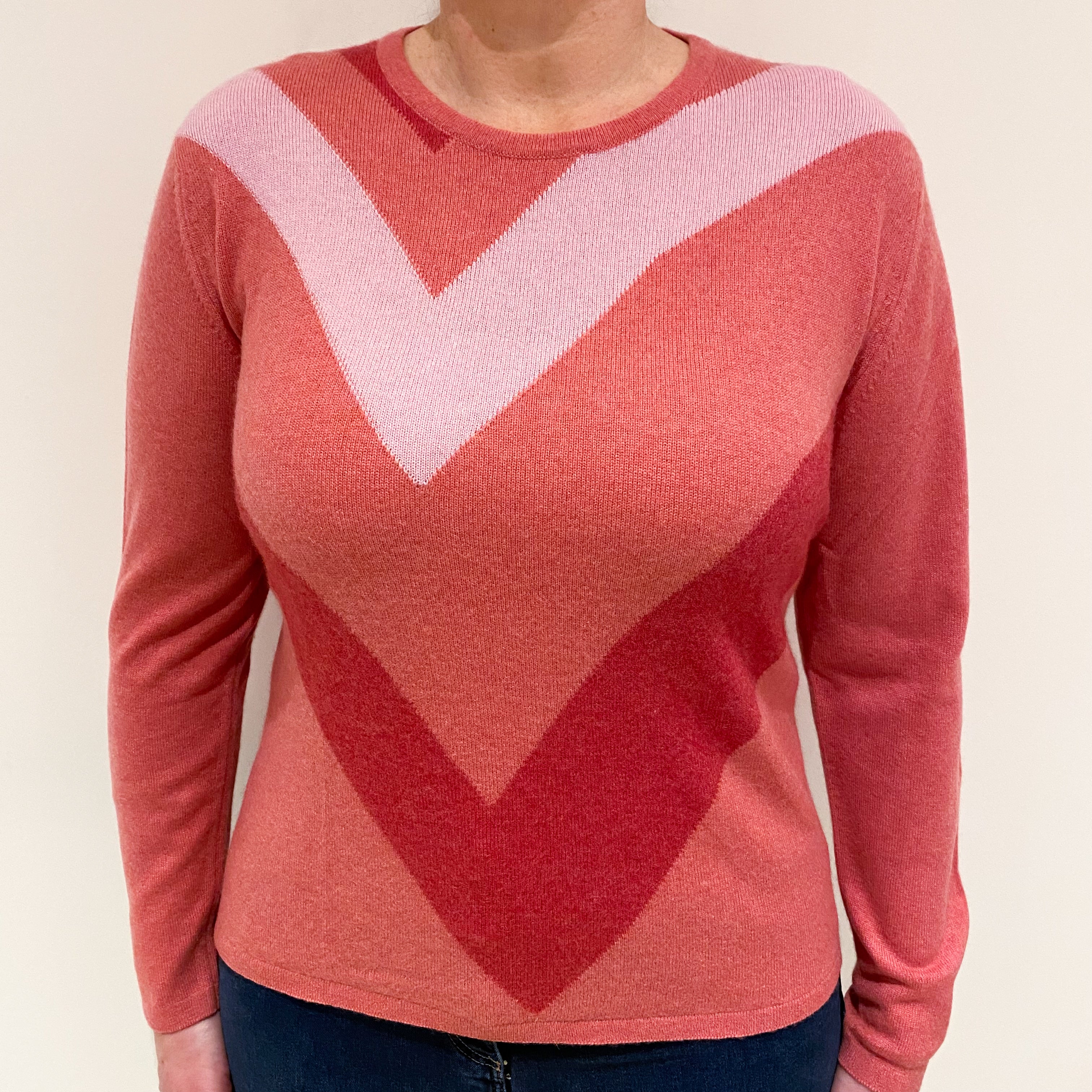 Johnson’s of Elgin Flamingo Pink Chevron Striped Cashmere Crew Neck Jumper Large