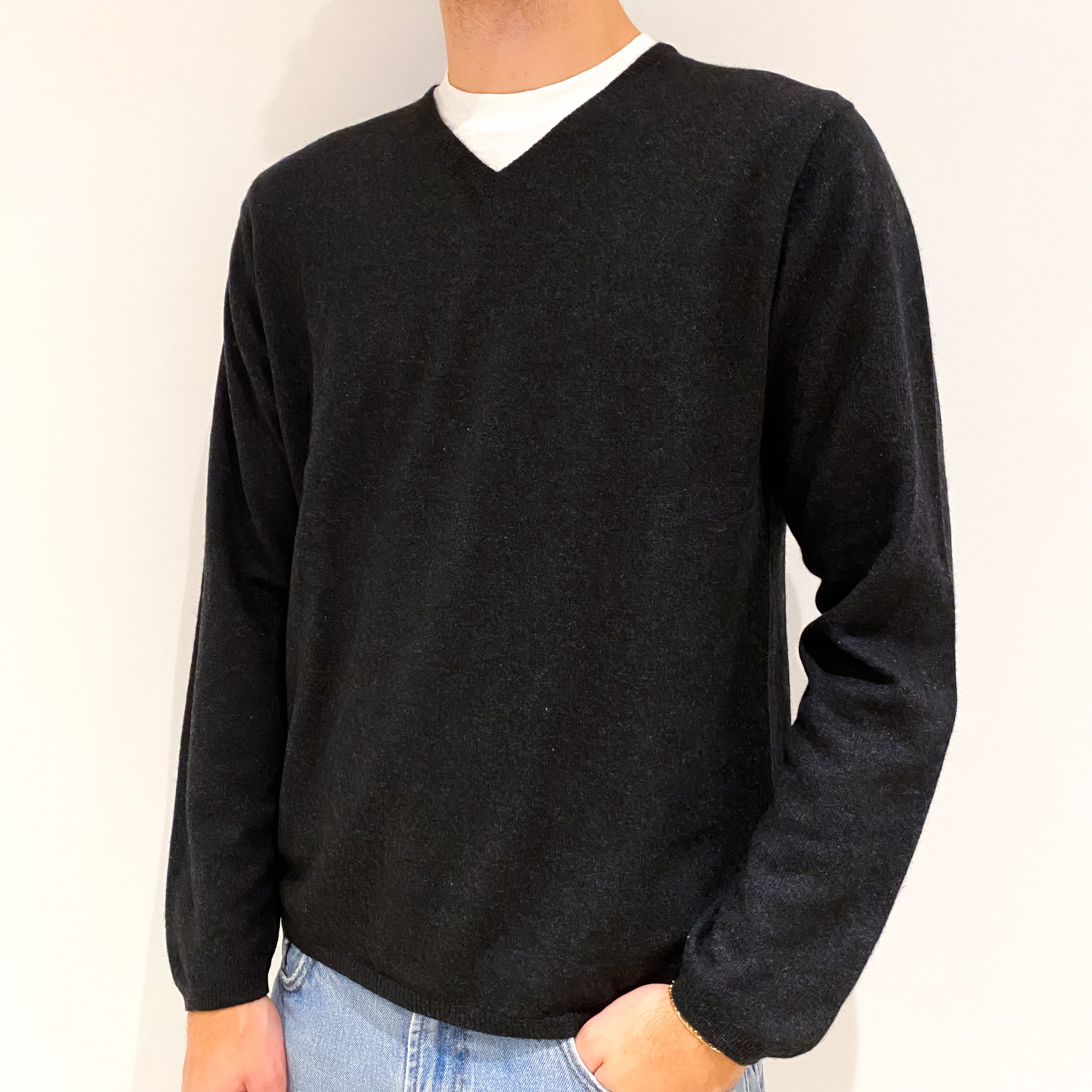 Men's Charcoal Grey Cashmere V-Neck Jumper Medium