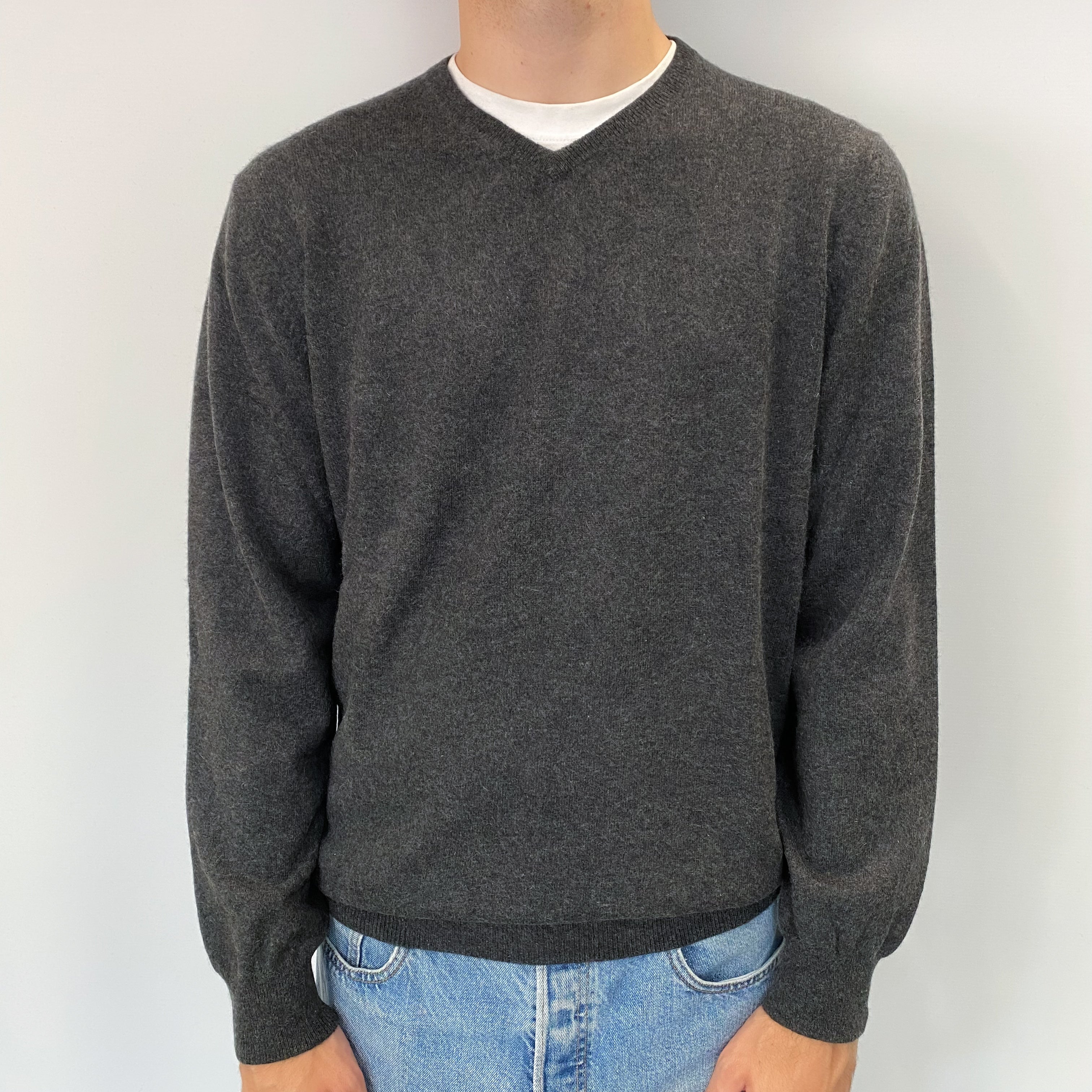 Men's Charcoal Grey Cashmere V Neck Jumper Large