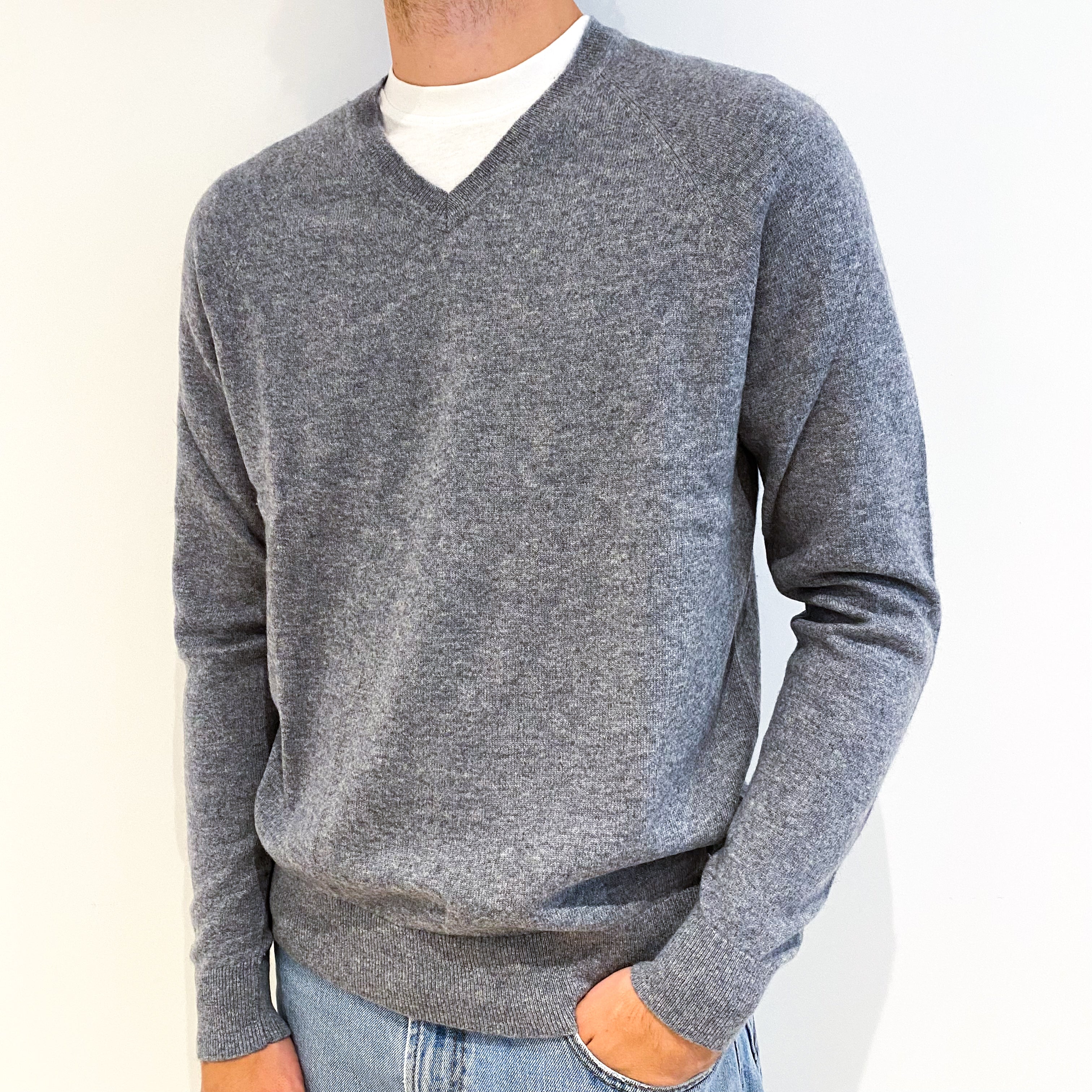 Men's Ash Grey Cashmere V-Neck Jumper Large