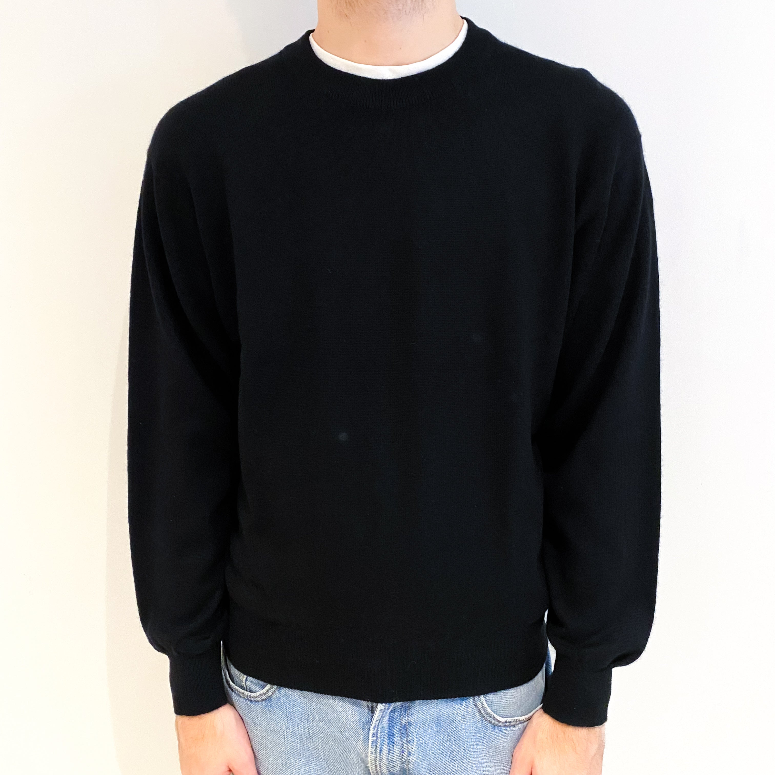 Men's Black Cashmere Crew Neck Jumper Large