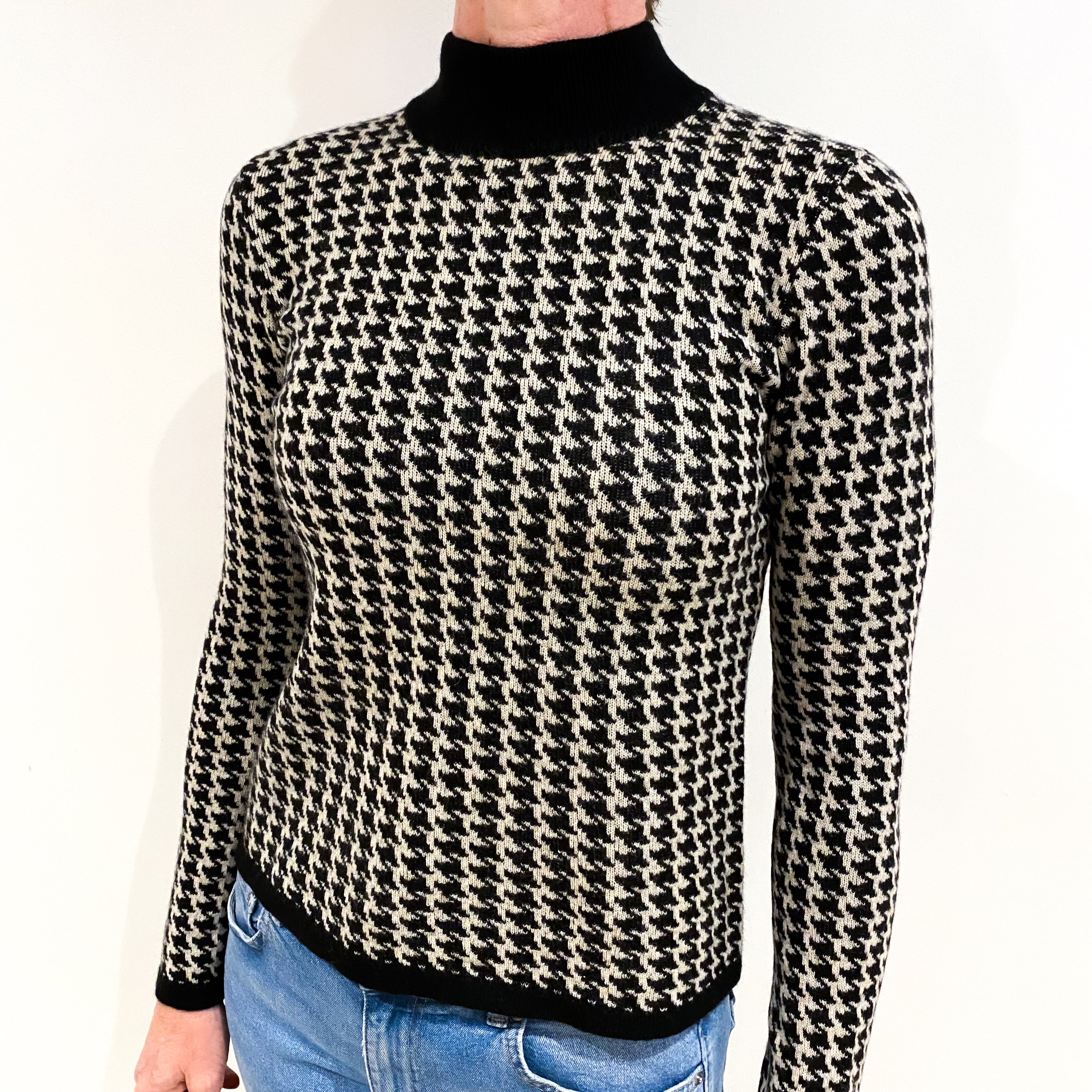 Black Dogtooth Cashmere Turtle Neck Jumper Small