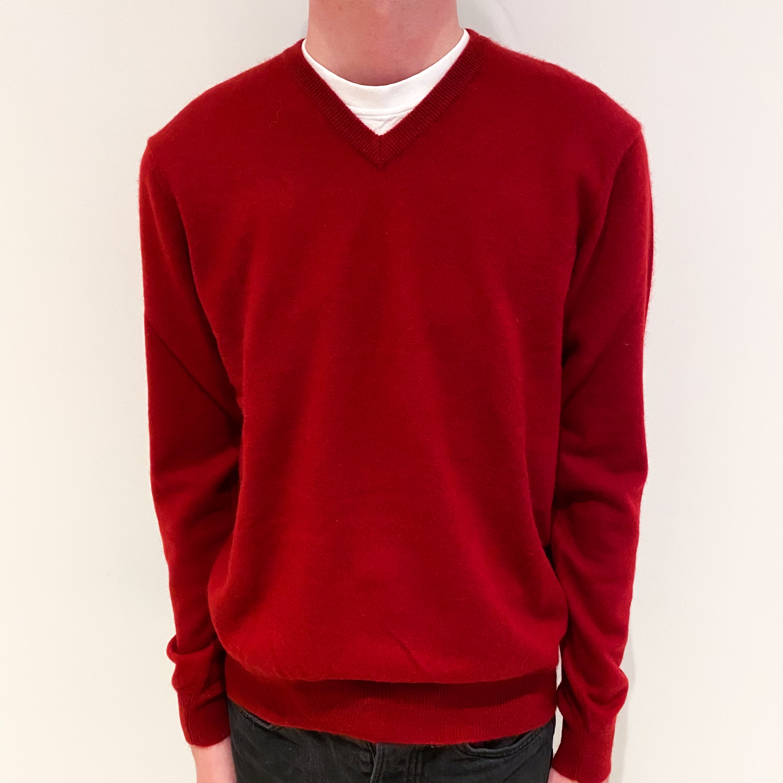Men's Crimson Red Cashmere V-Neck Jumper Small