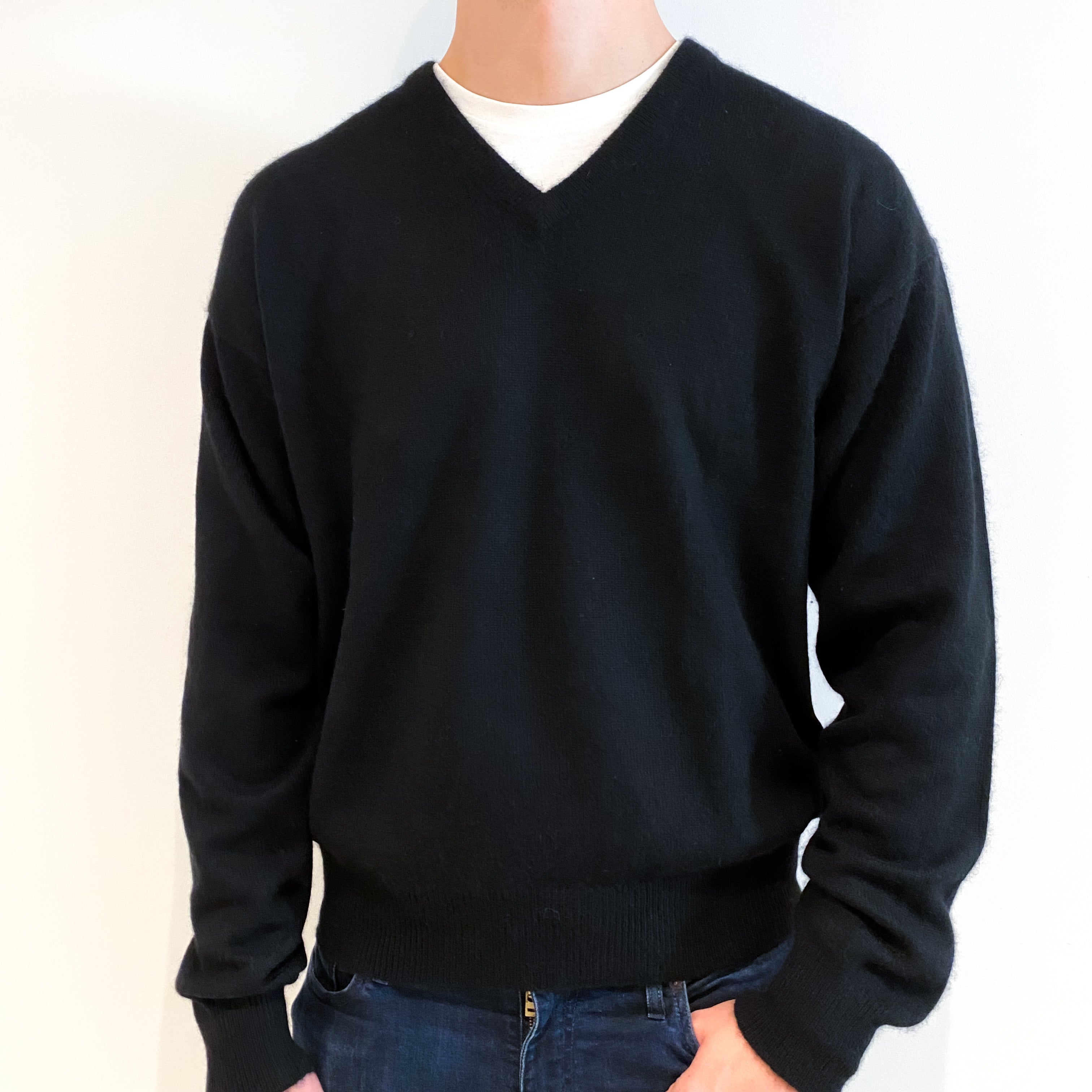 Men's Black Cashmere V-Neck Jumper Extra Extra Large