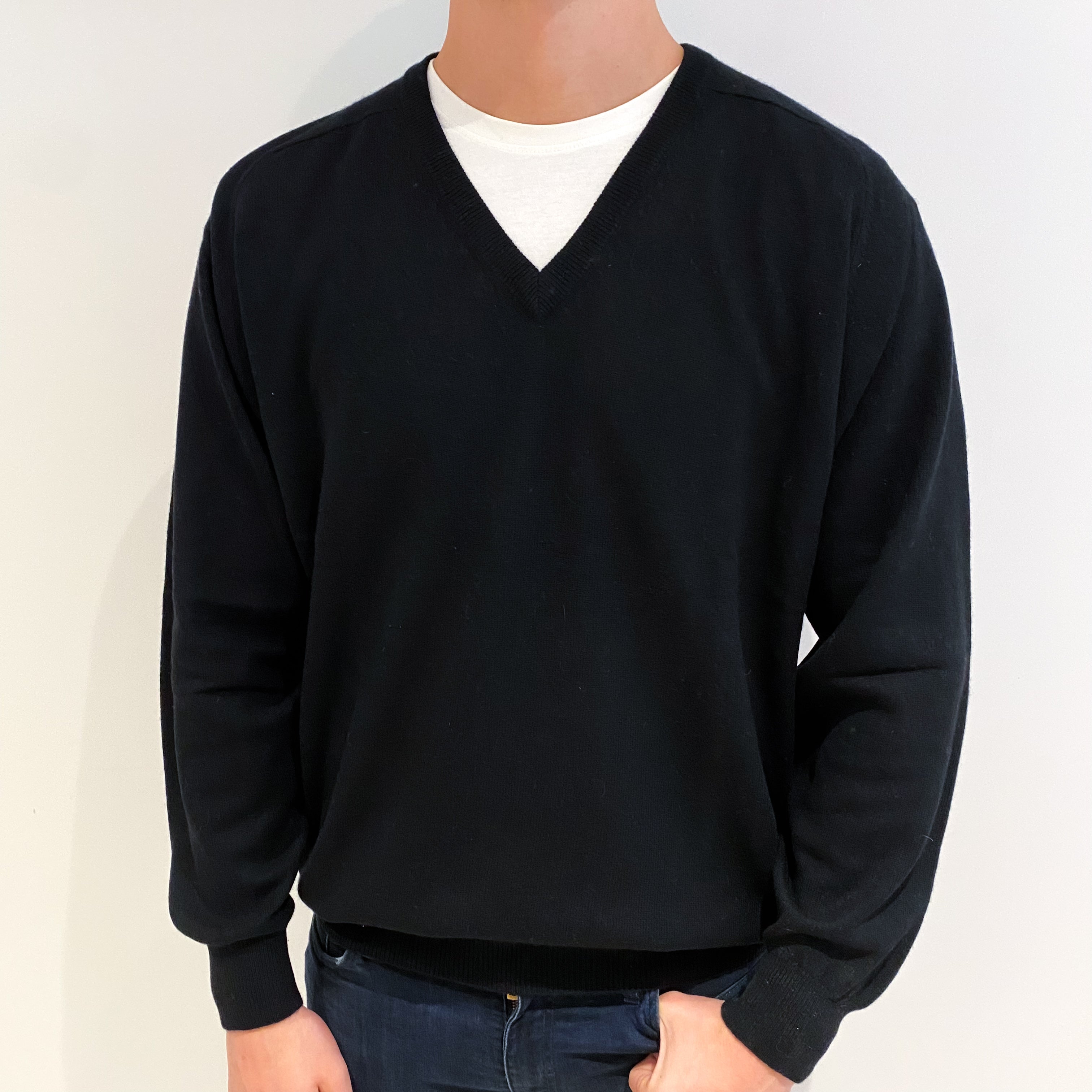Men's Black Cashmere V Neck Jumper XXL