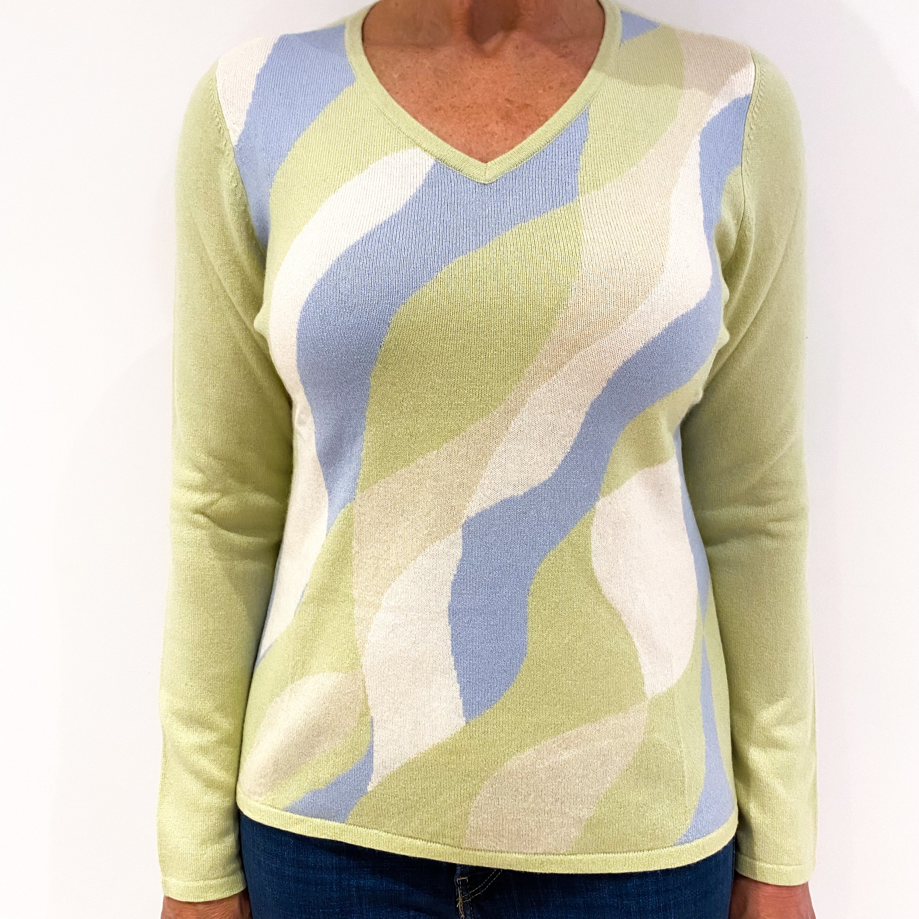 Pistachio Green Patterned Front Cashmere V-Neck Jumper Medium
