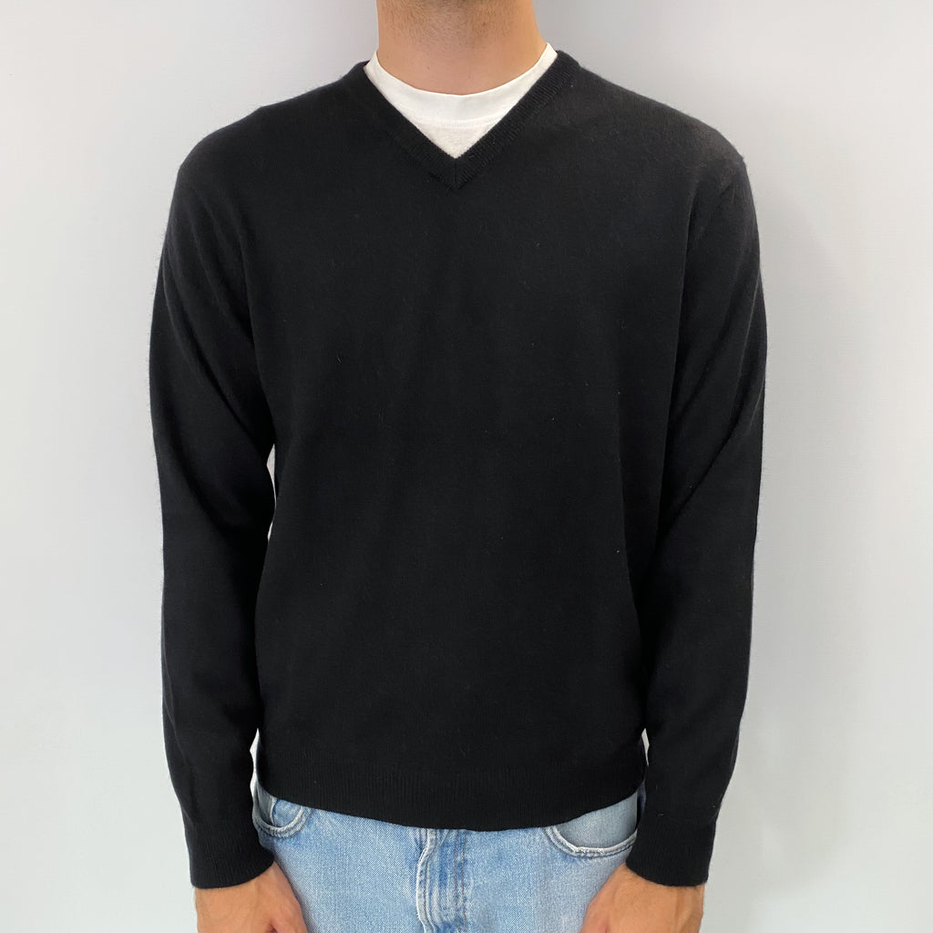 Men's Black Cashmere V Neck Jumper Medium