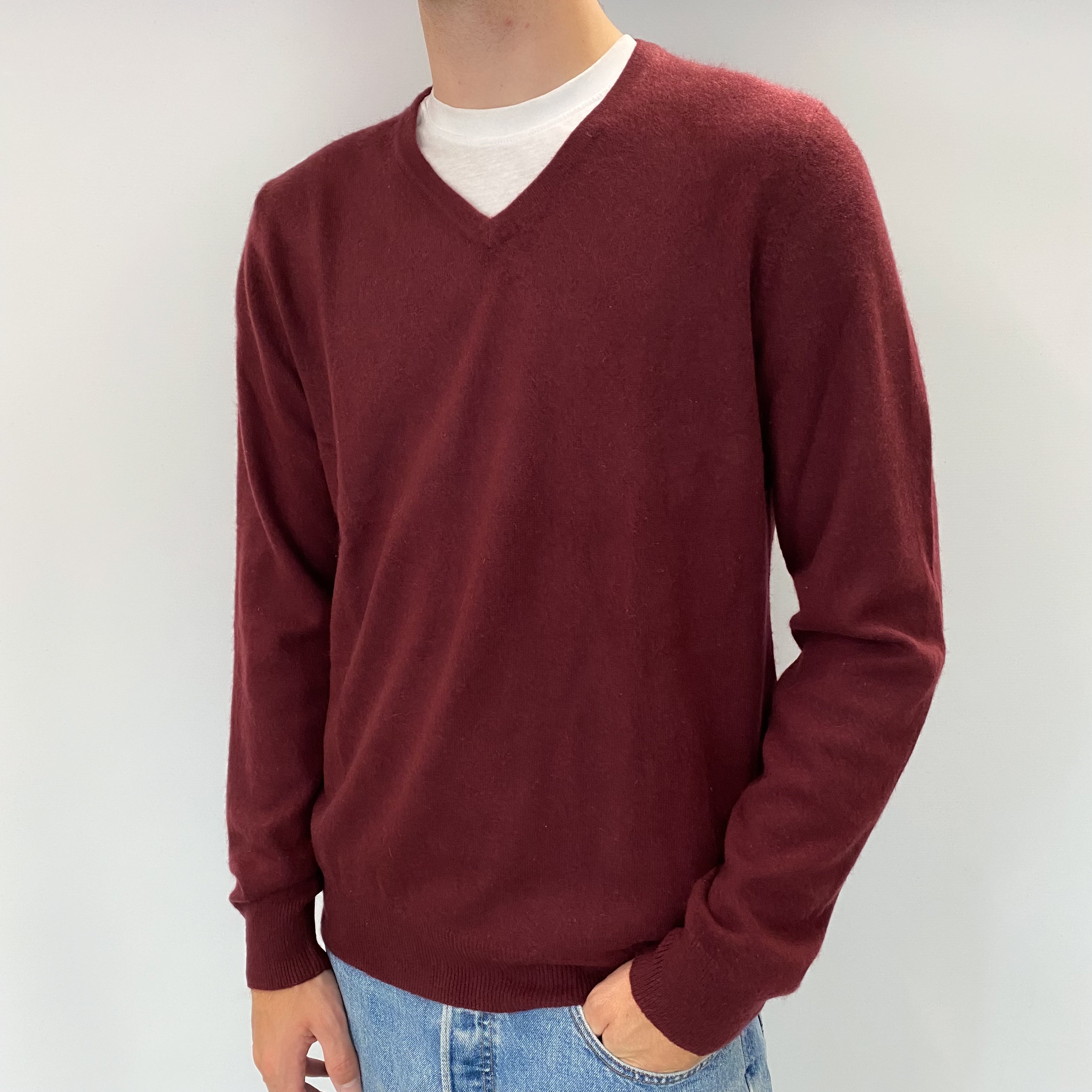 Men's Burgundy Red Cashmere V Neck Jumper Large