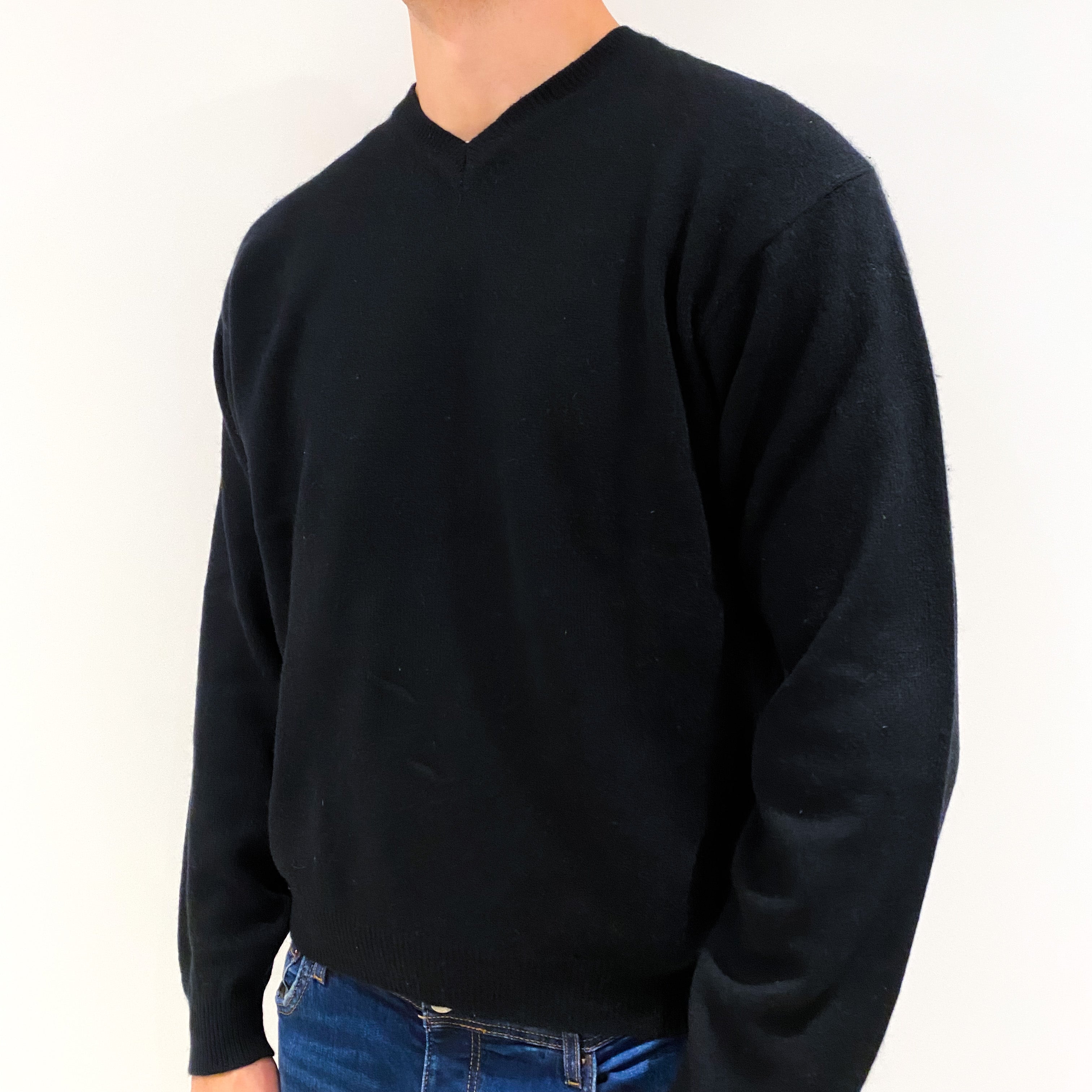 Men's Black Cashmere V-Neck Jumper Extra Large