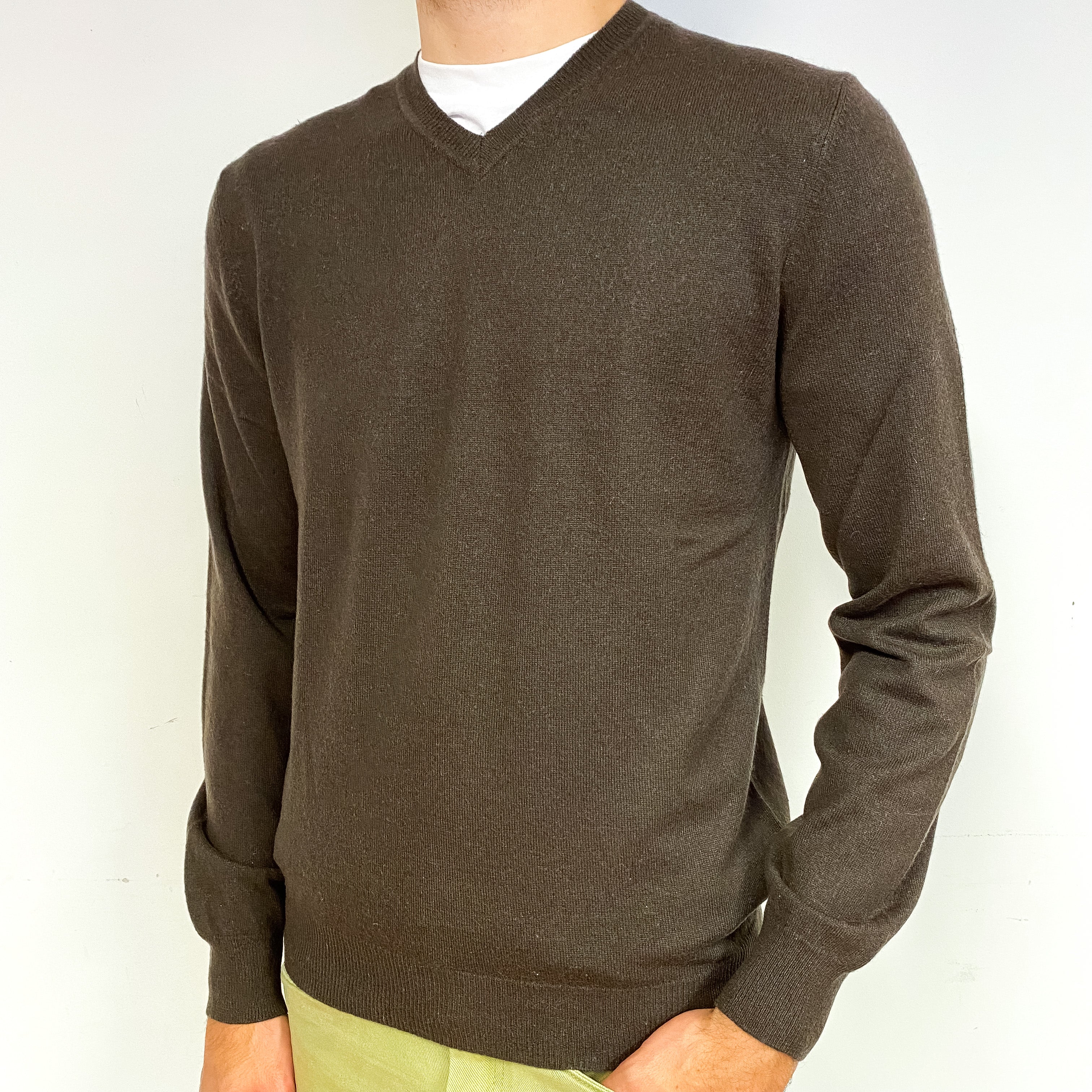 Men's Mole Brown Cashmere V-Neck Jumper Medium