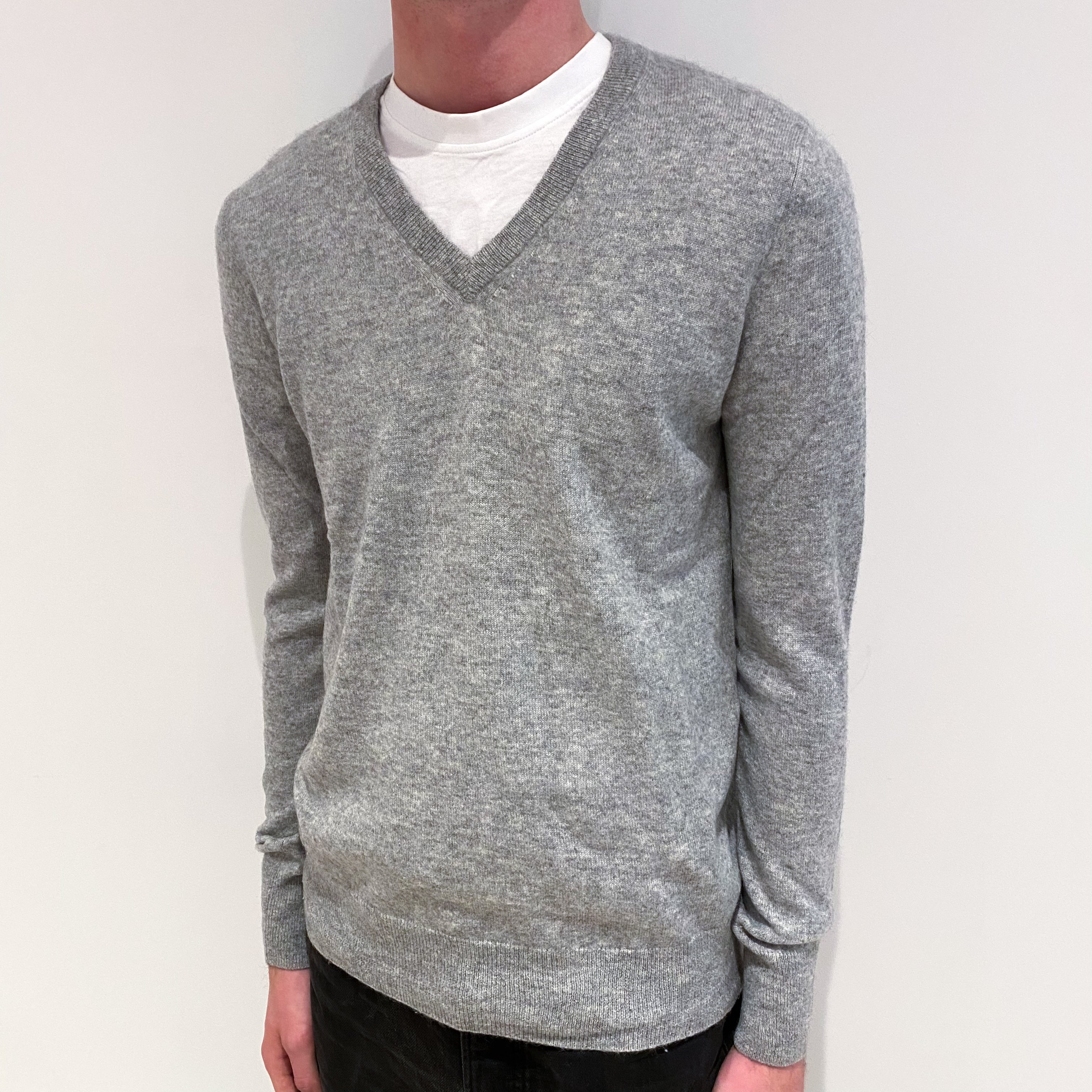 Men's Smoke Grey Cashmere V-Neck Jumper Small