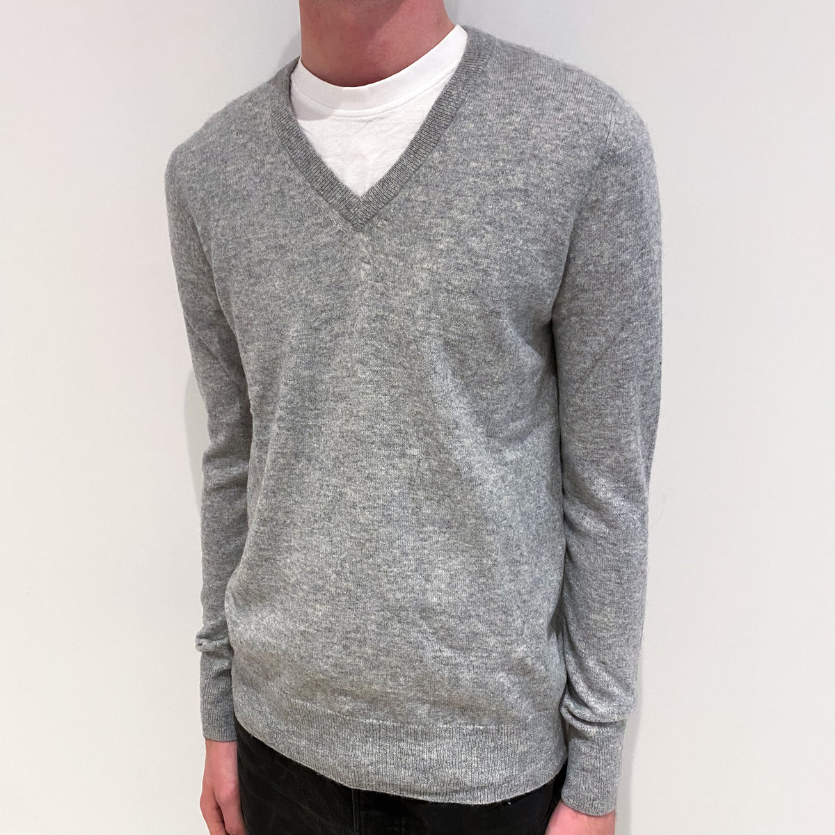 Men's Smoke Grey Cashmere V-Neck Jumper Small