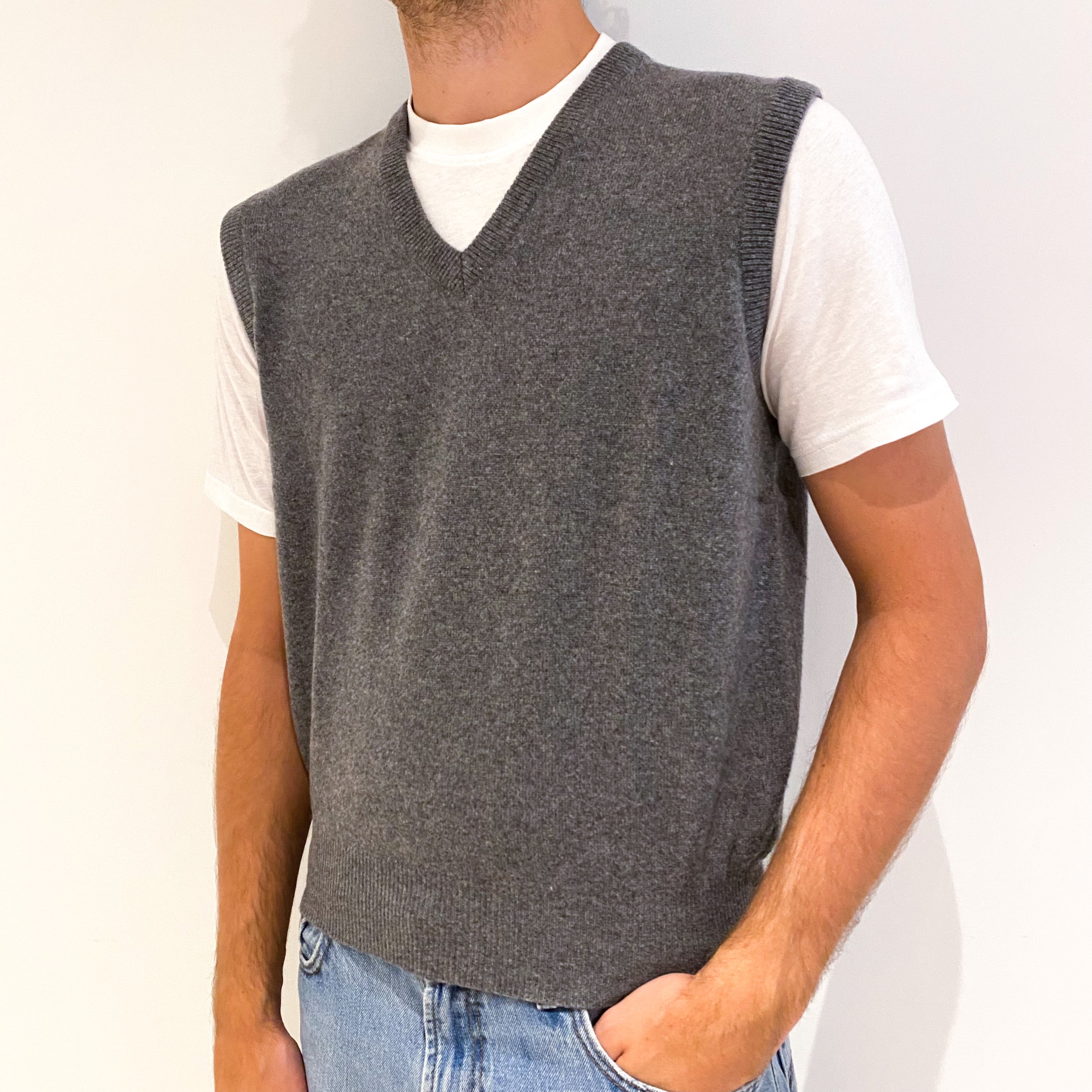 Men's Ash Grey Cashmere V-Neck Sleeveless Jumper Medium