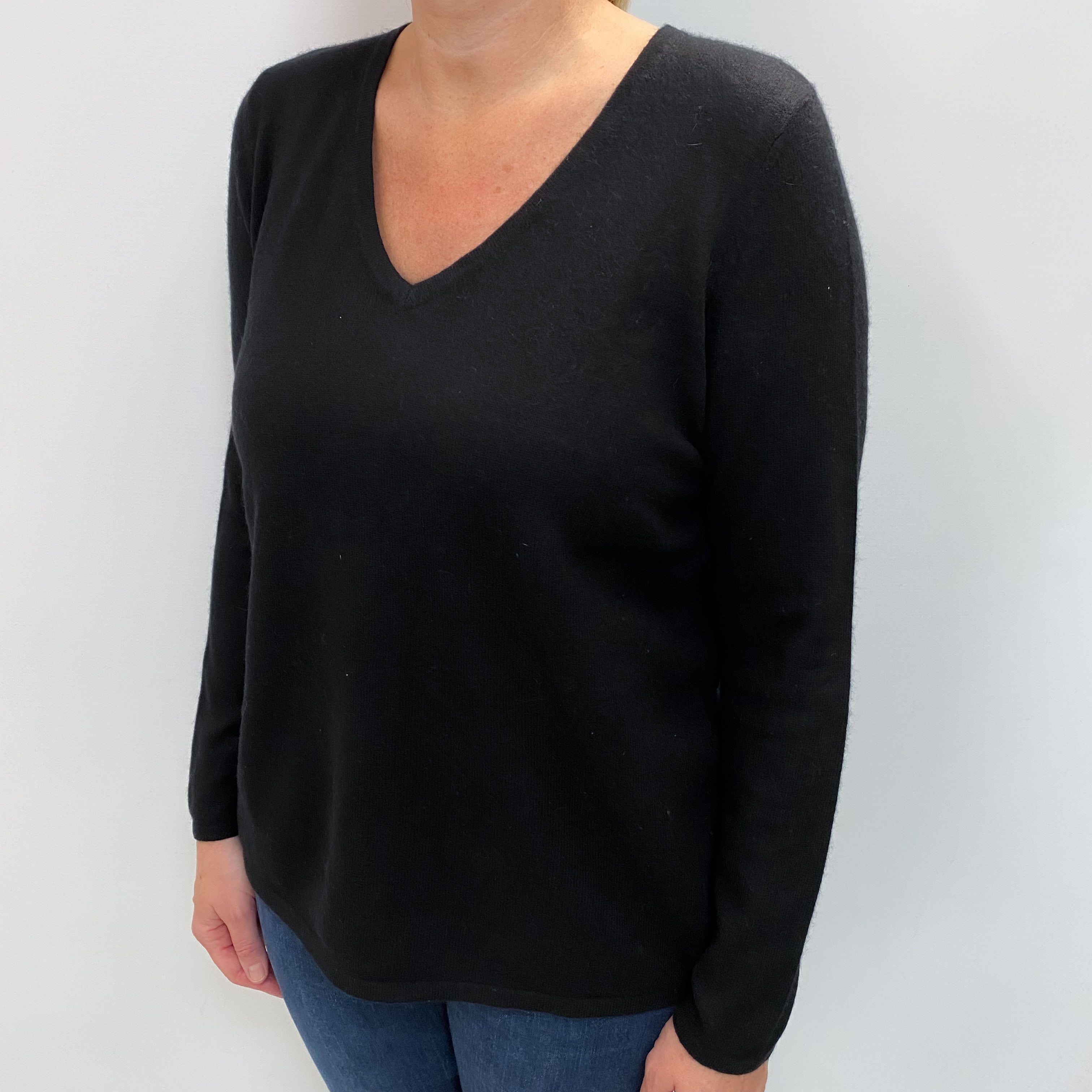 Black Cashmere V Neck Jumper Large