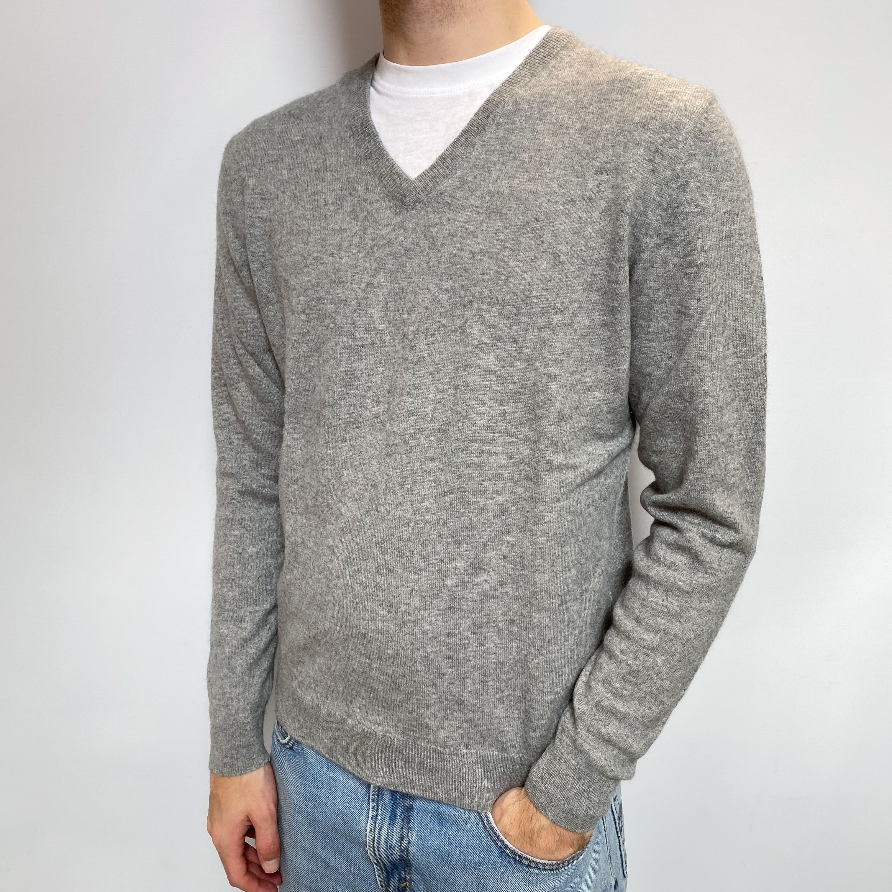 Men's Ash Grey Cashmere V Neck Jumper Large