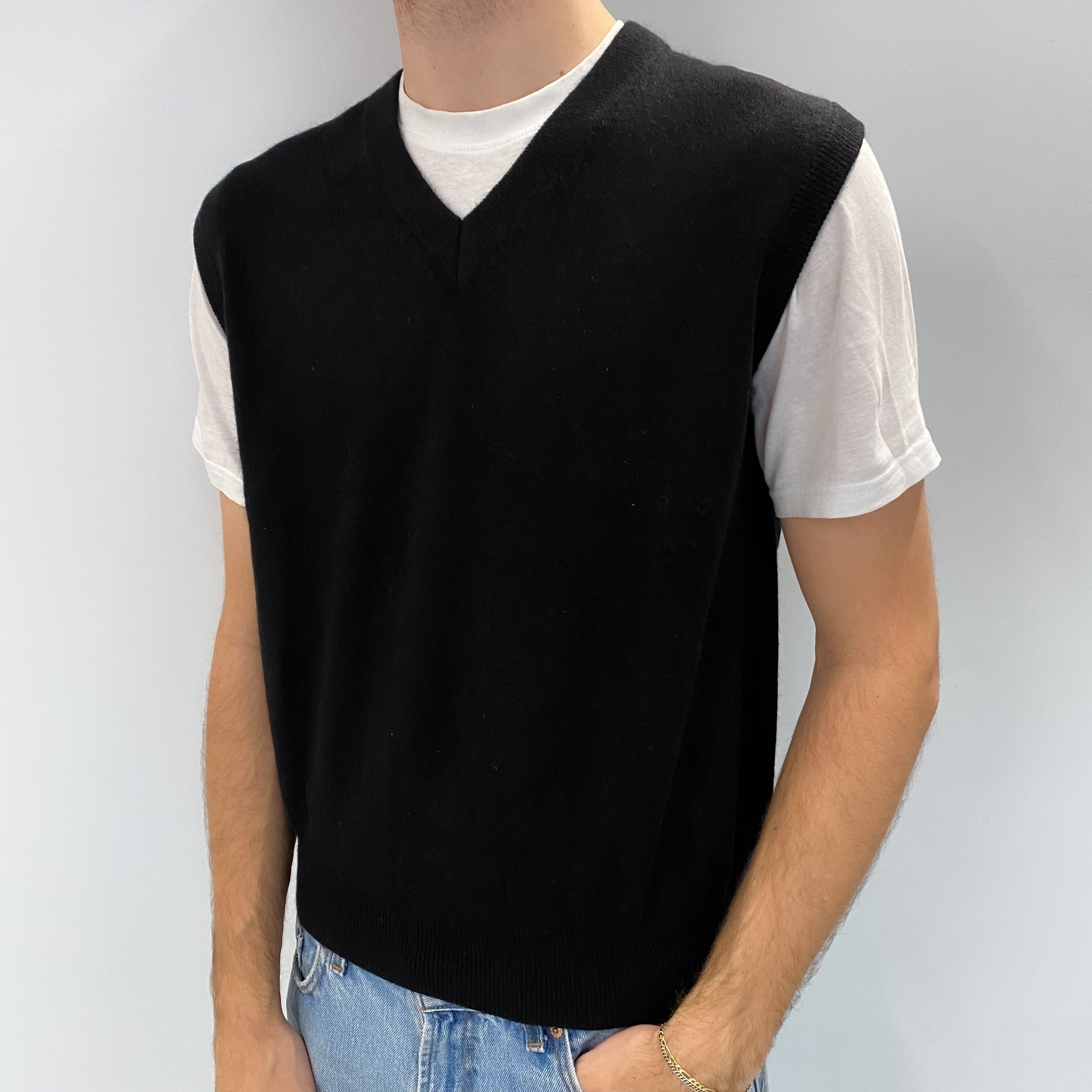 Men's Black Cashmere Sleeveless V Neck Jumper Large