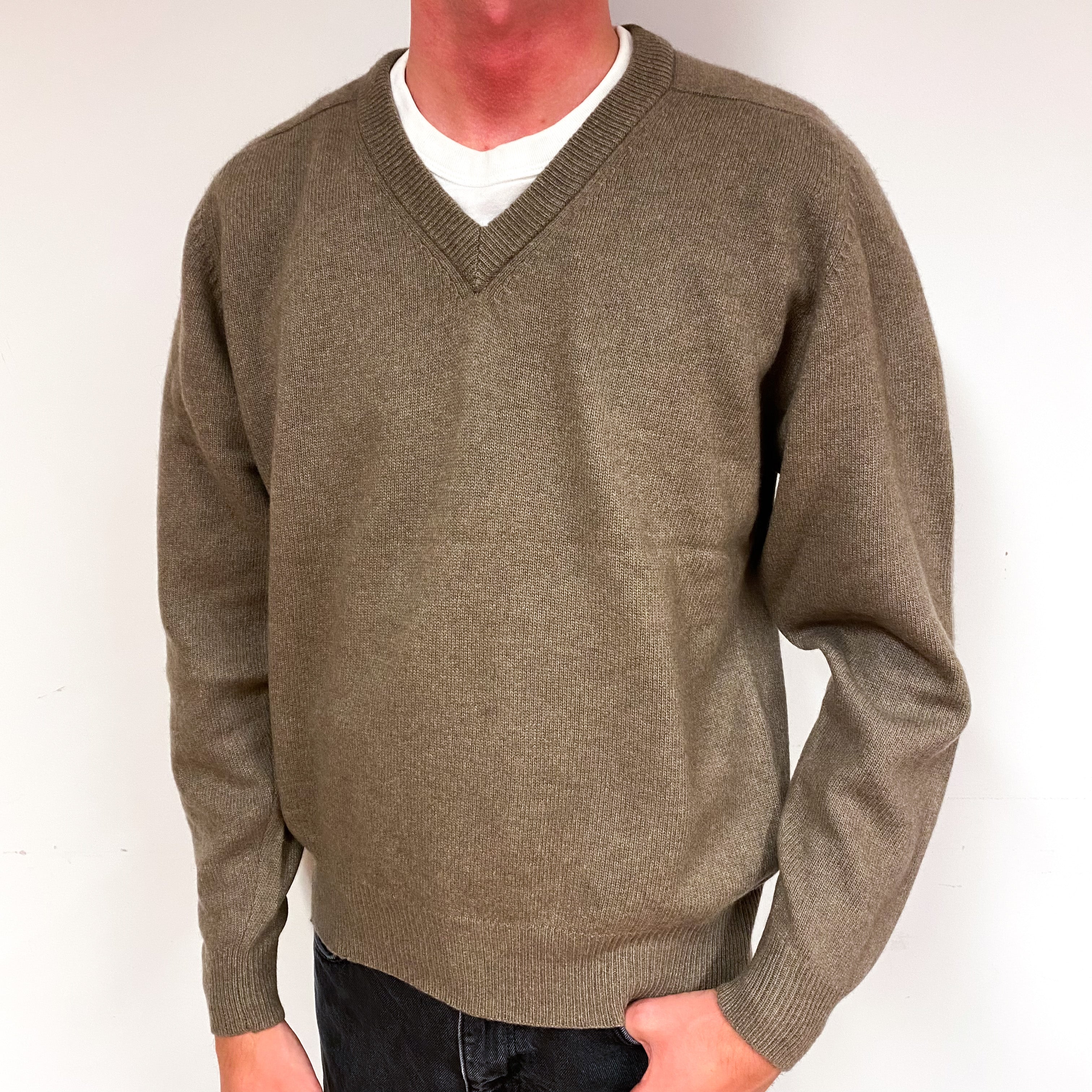Men's Mocha Brown Cashmere V-Neck Jumper Small