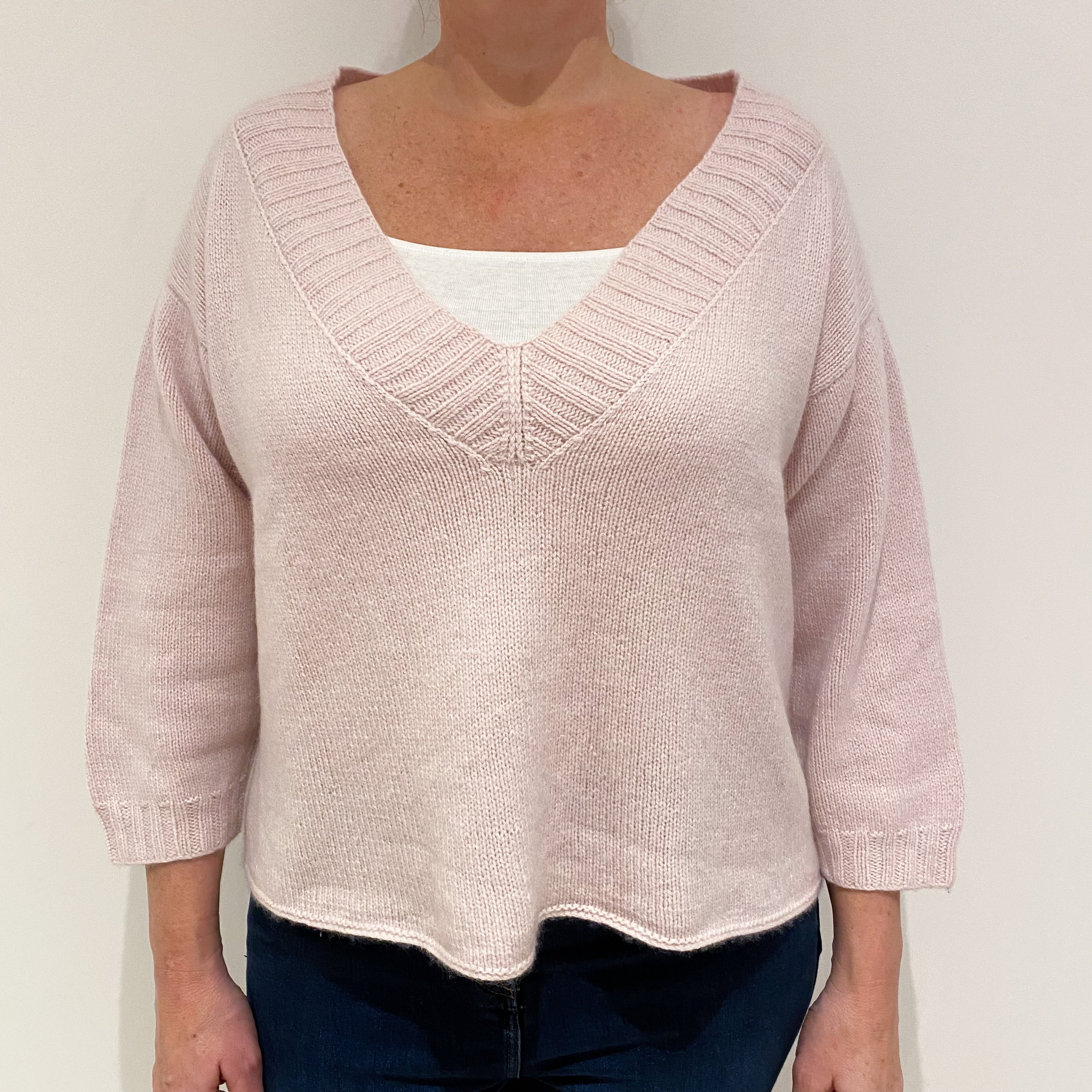 Shell Cashmere Deep V-Neck Jumper Large