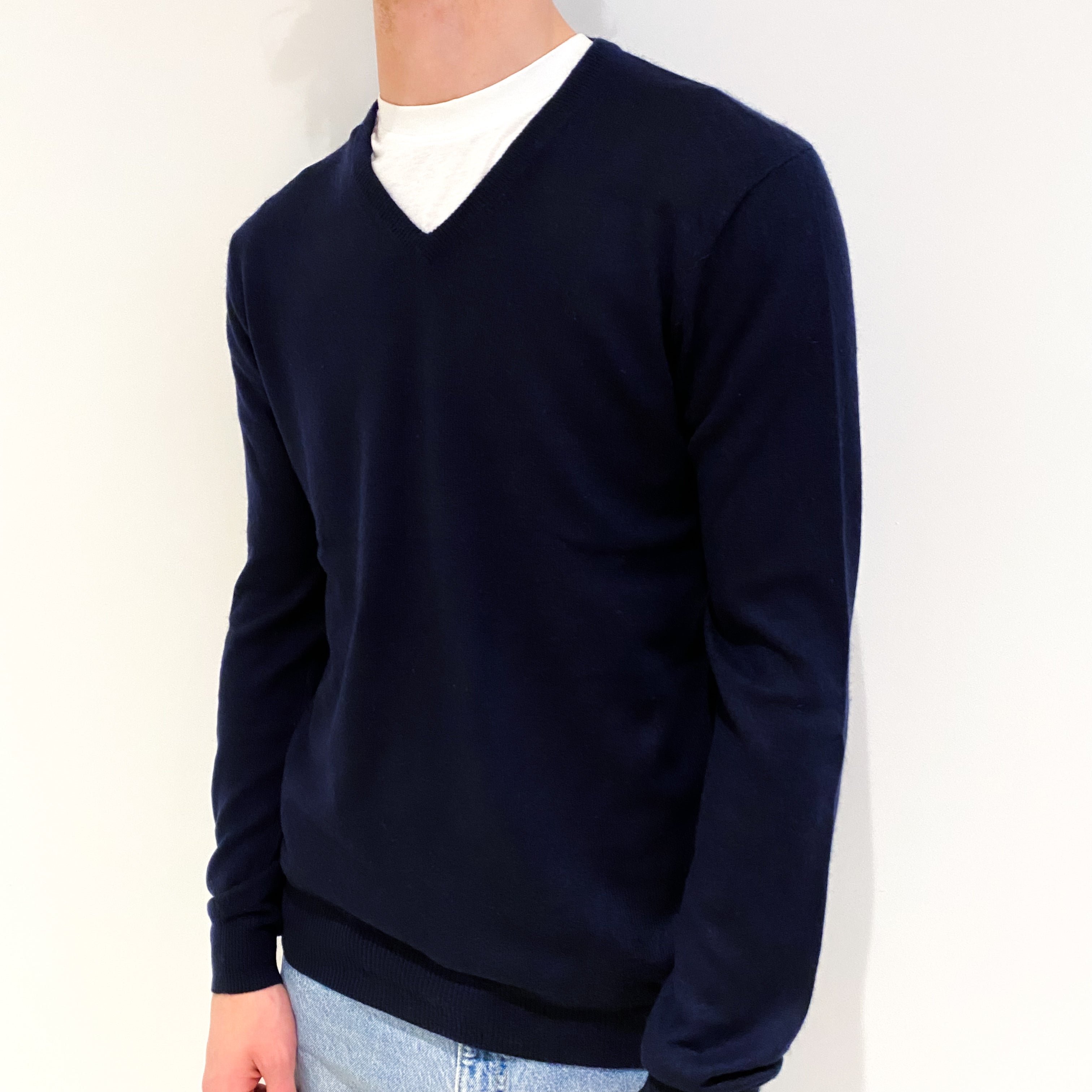Men's Navy Blue Cashmere V-Neck Jumper Medium