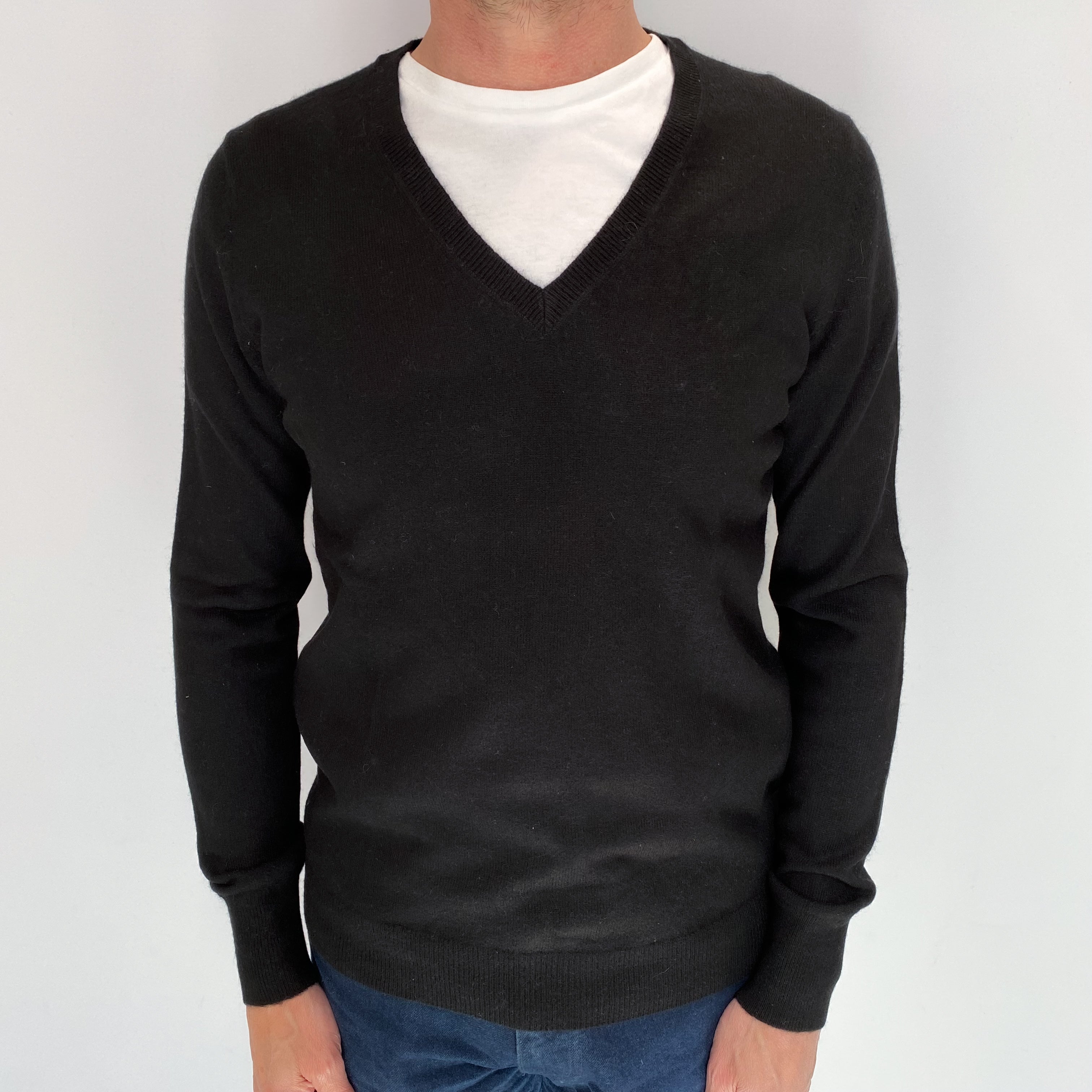 Men's Black Cashmere V Neck Jumper Small