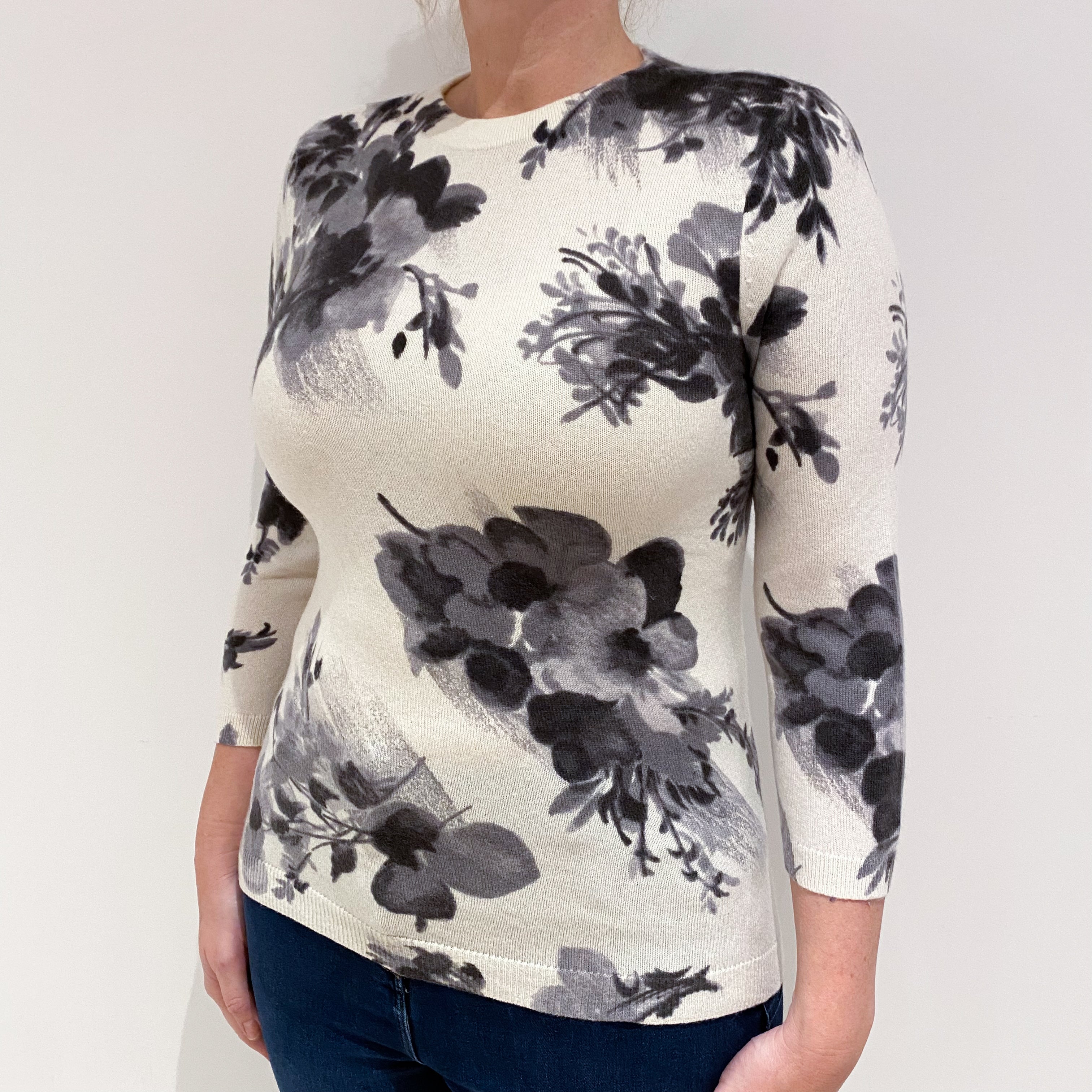 Cream Grey Floral Cashmere Crew Neck Jumper Large