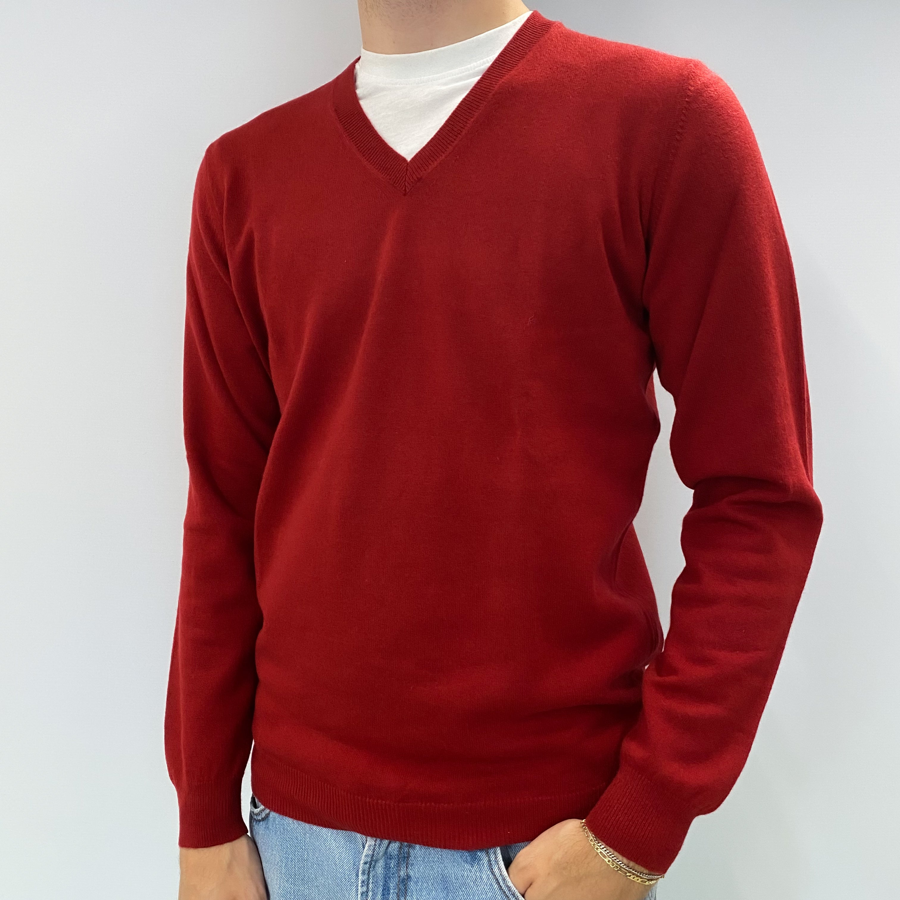 Men's Phoenix Red Cashmere V Neck Jumper Large