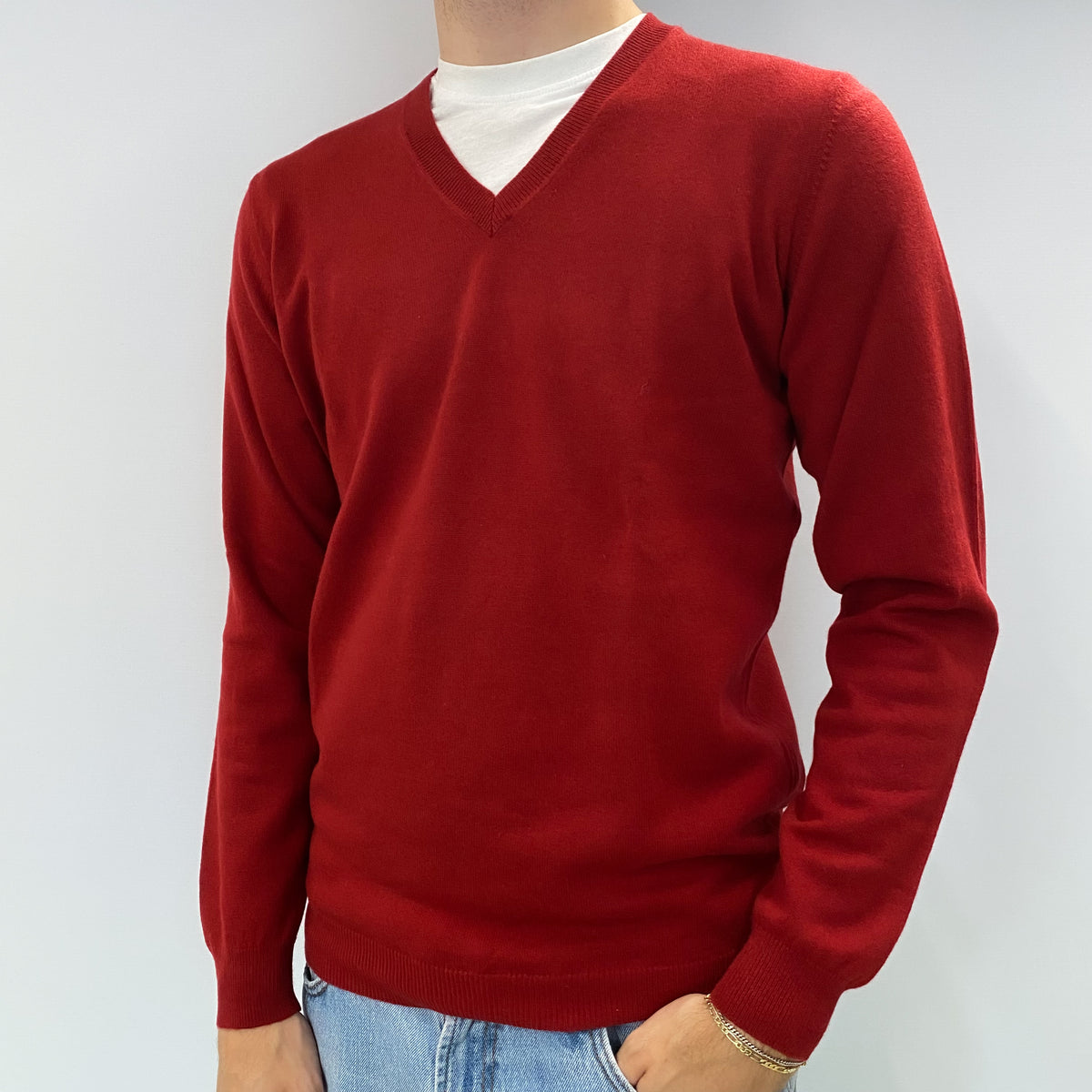Men's Phoenix Red Cashmere V Neck Jumper Large