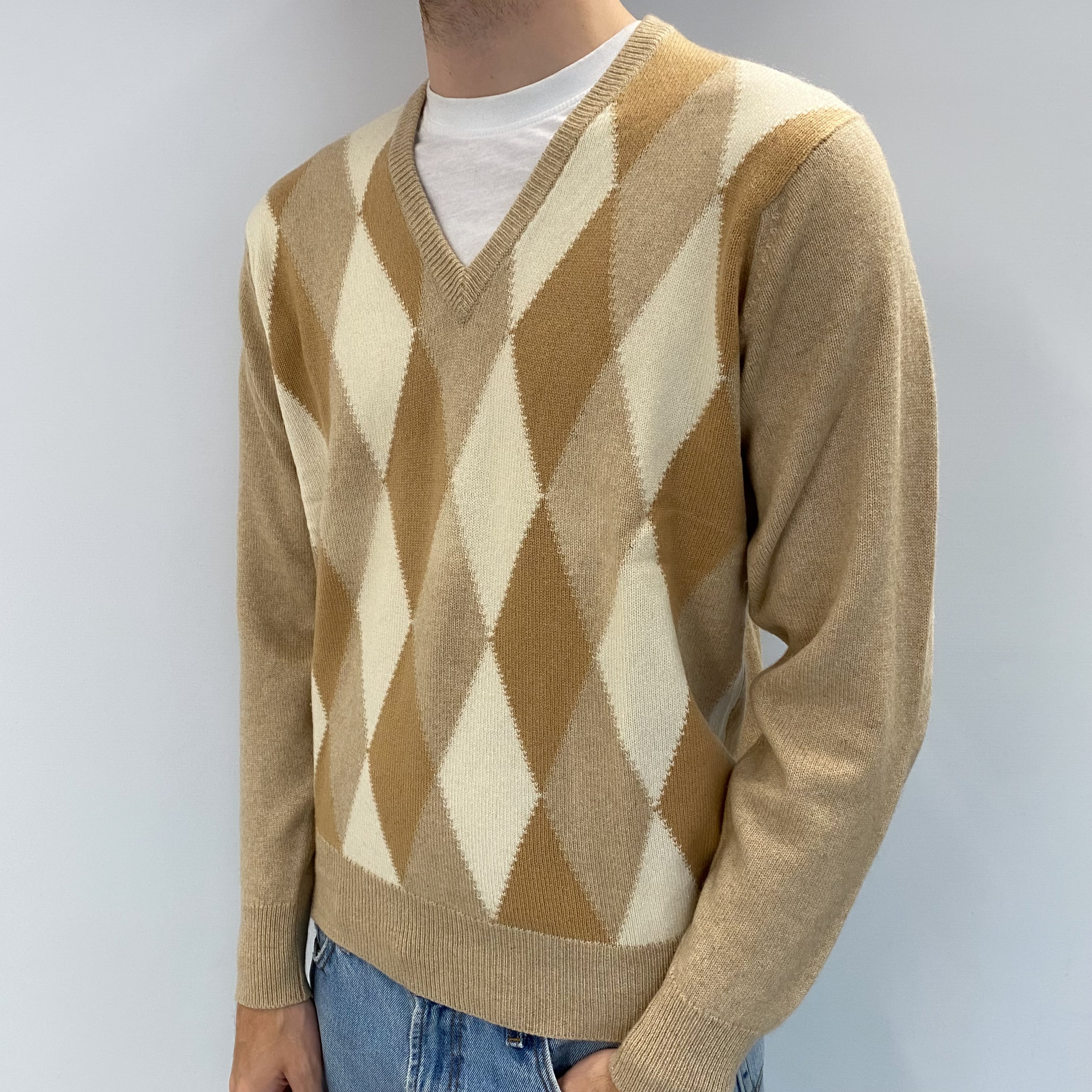Men's Beige Diamond Cashmere V Neck Jumper Large