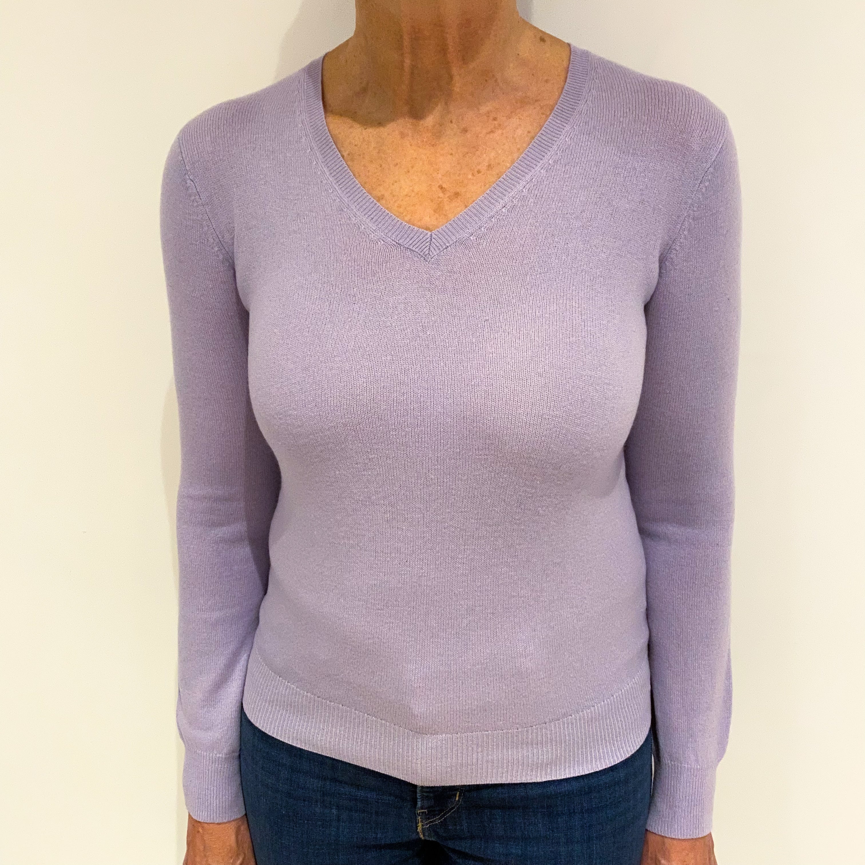 Pale Lavender Purple Lightweight Cashmere V Neck Jumper Medium