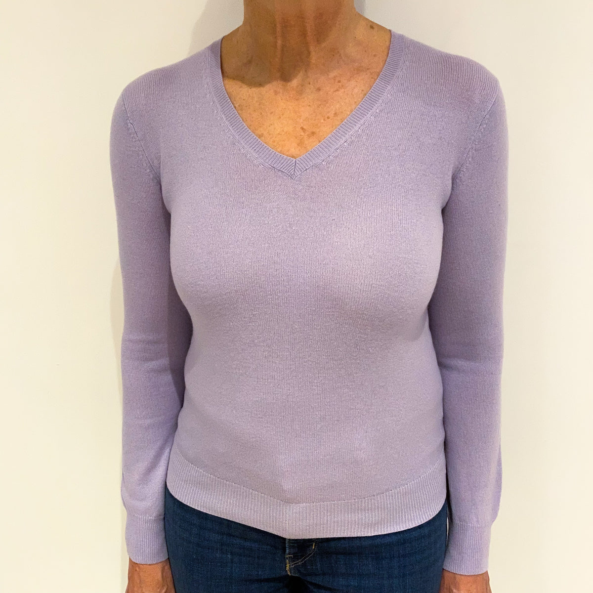 Pale Lavender Purple Lightweight Cashmere V Neck Jumper Medium