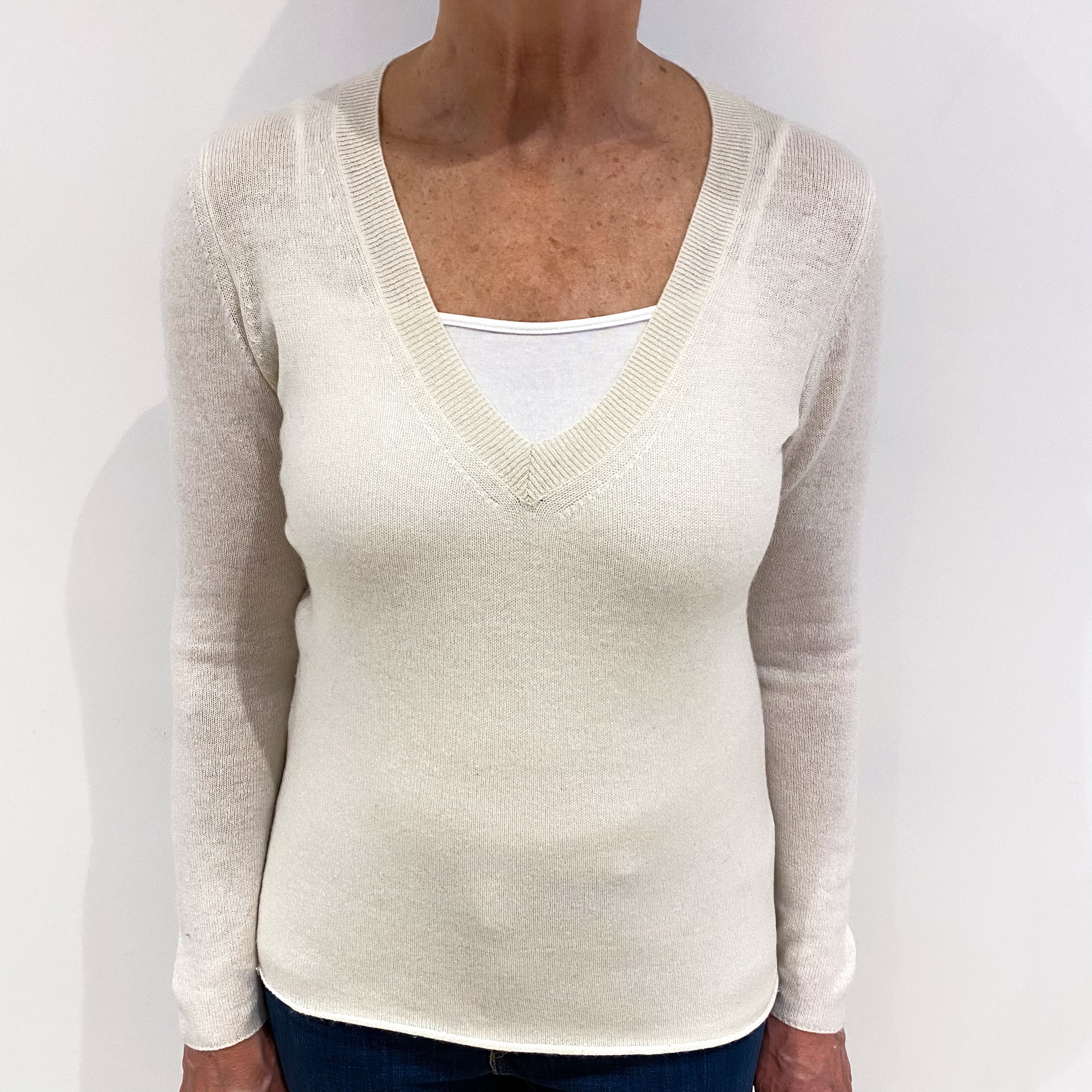 Ivory Cashmere V Neck Jumper Medium