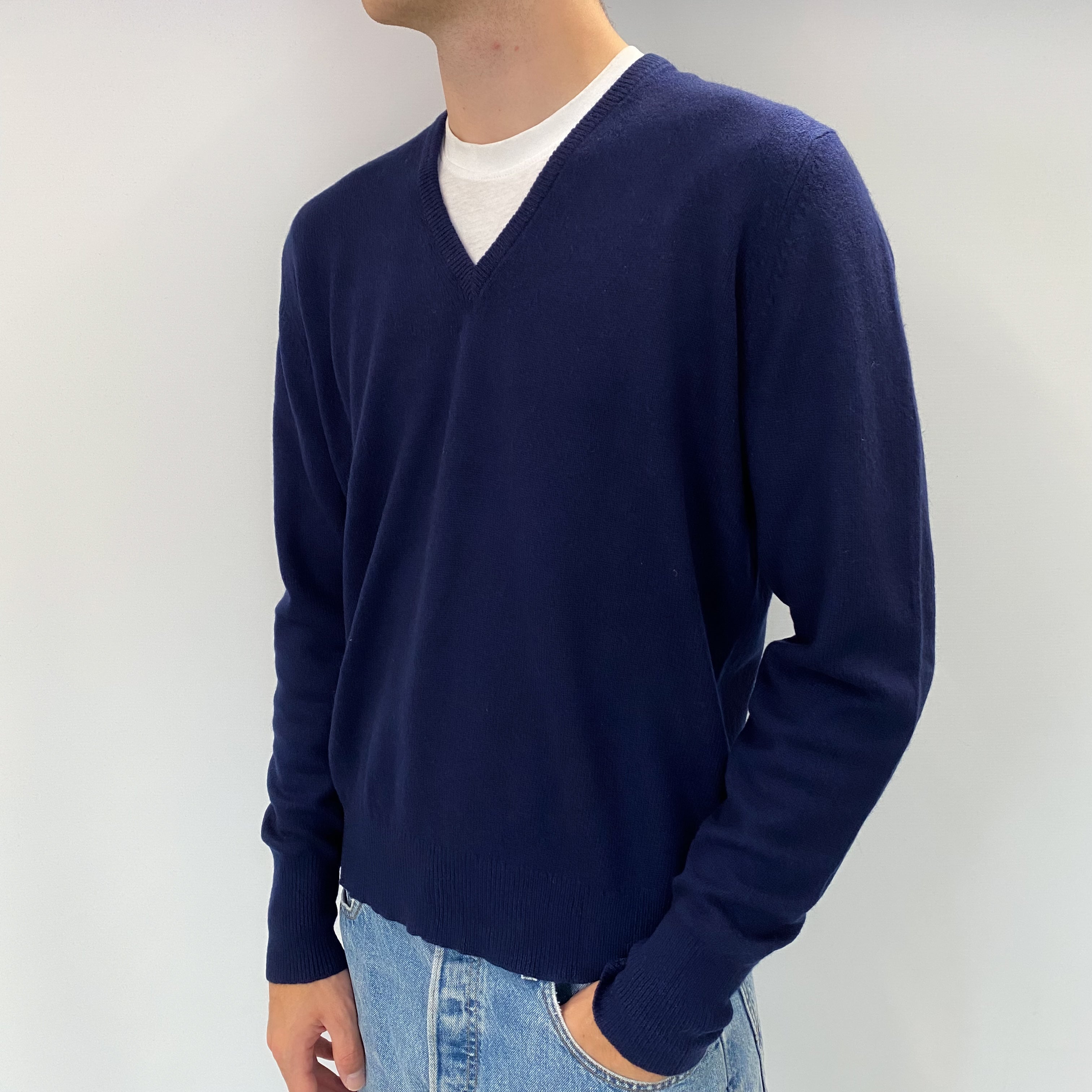 Men's Vintage Scottish Navy Cashmere V Neck Jumper Large