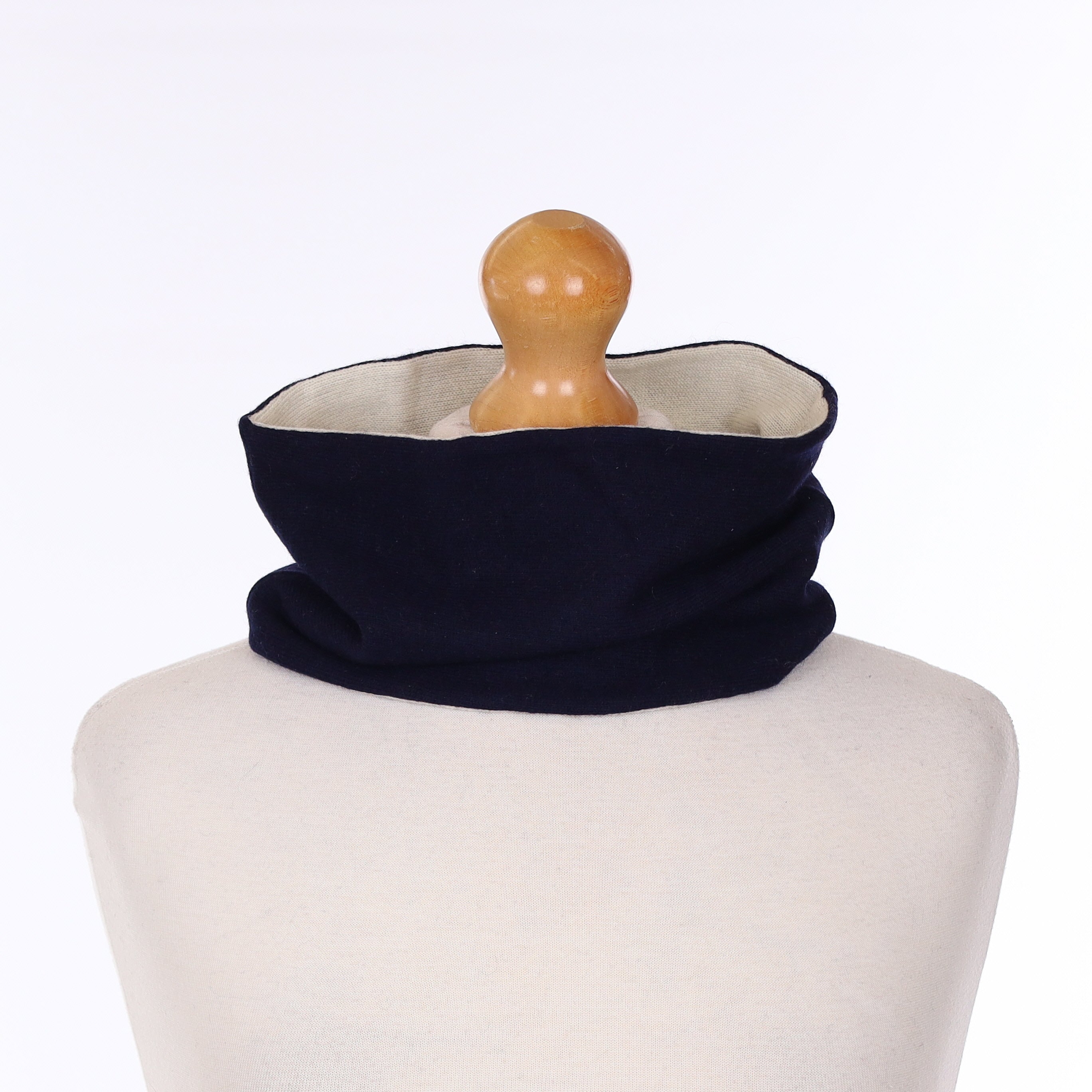 Men’s Dark Navy and Ivory Cashmere Neck Warmer