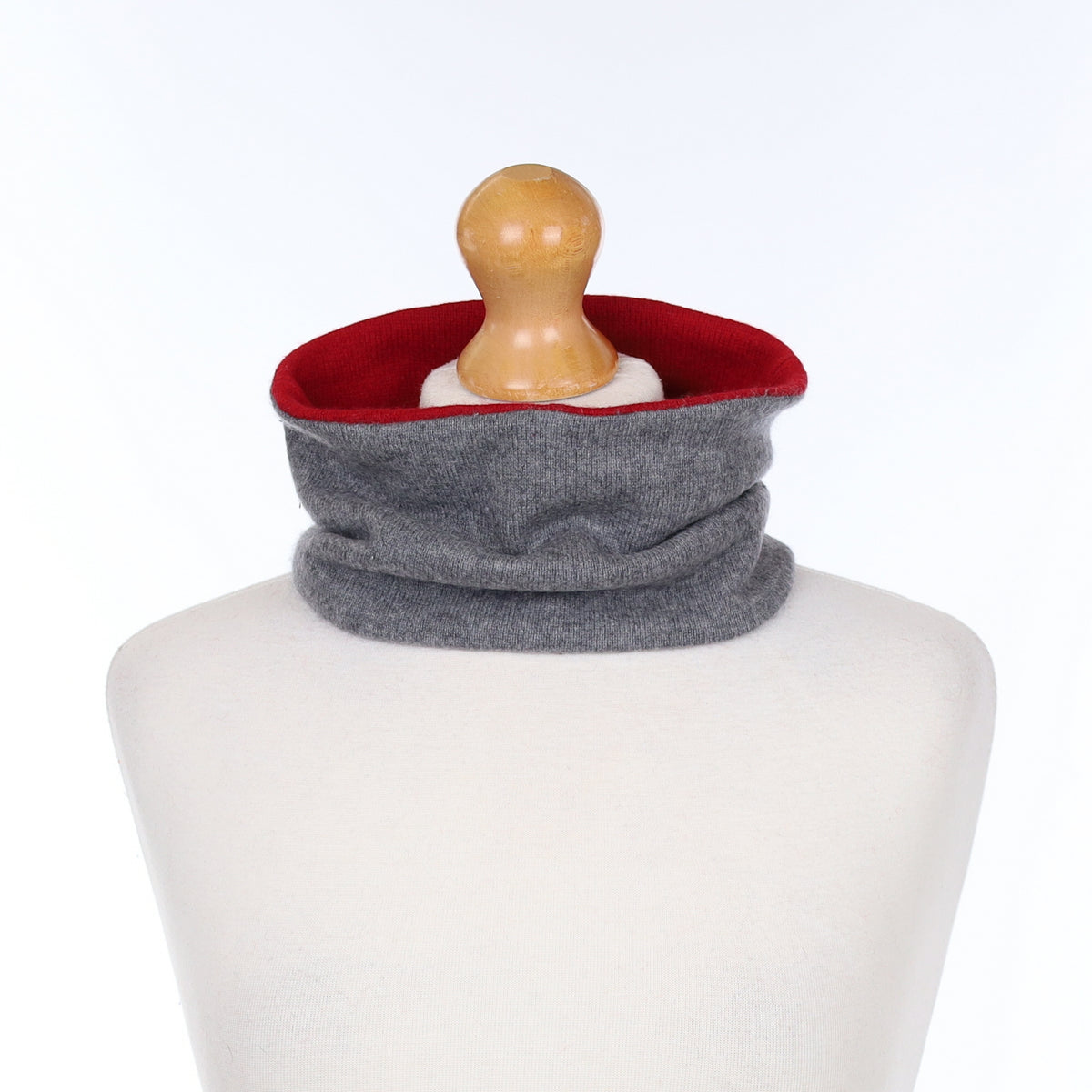 Men’s Slate Grey and Red Cashmere Neck Warmer