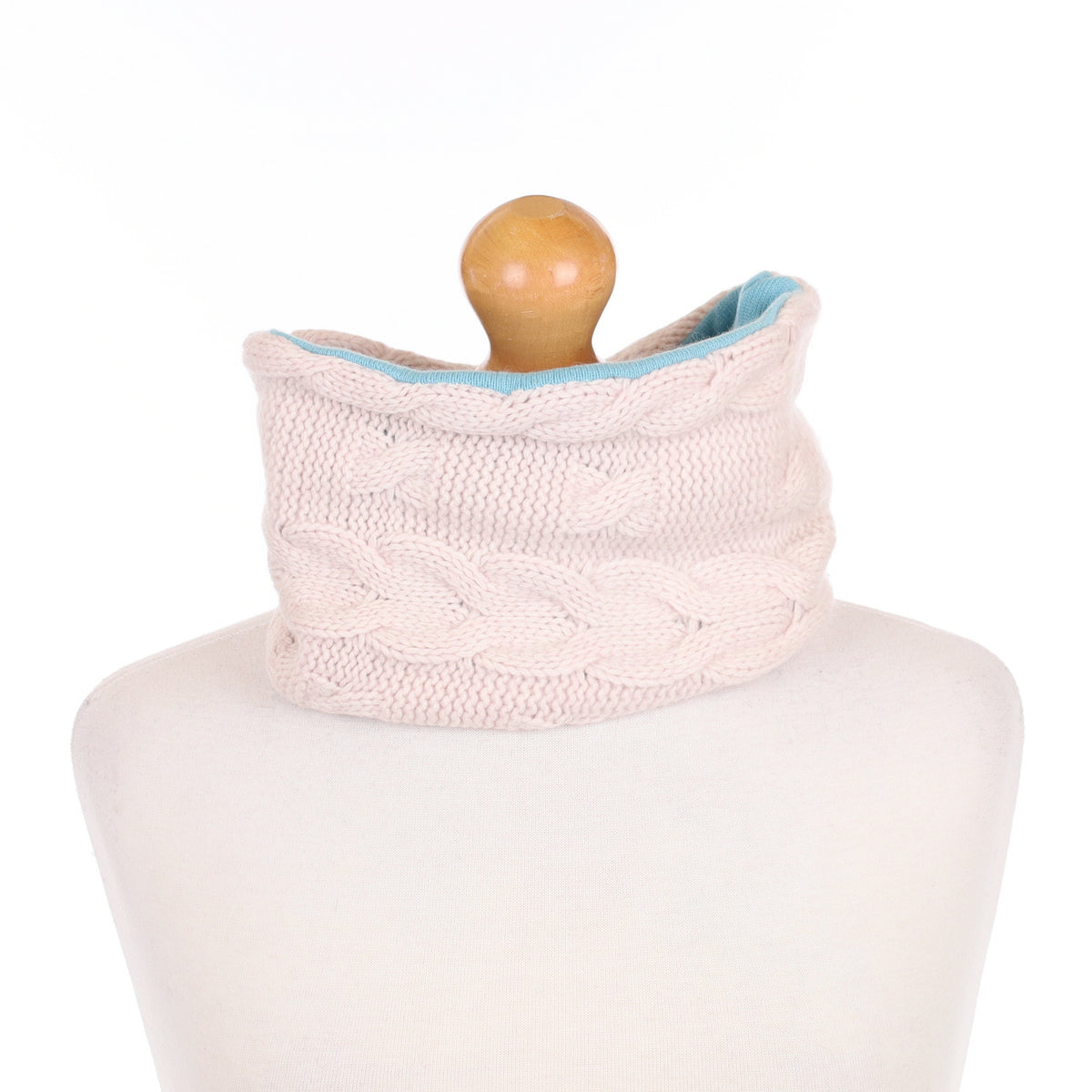 Alabaster Cable and Blue Neck Warmer