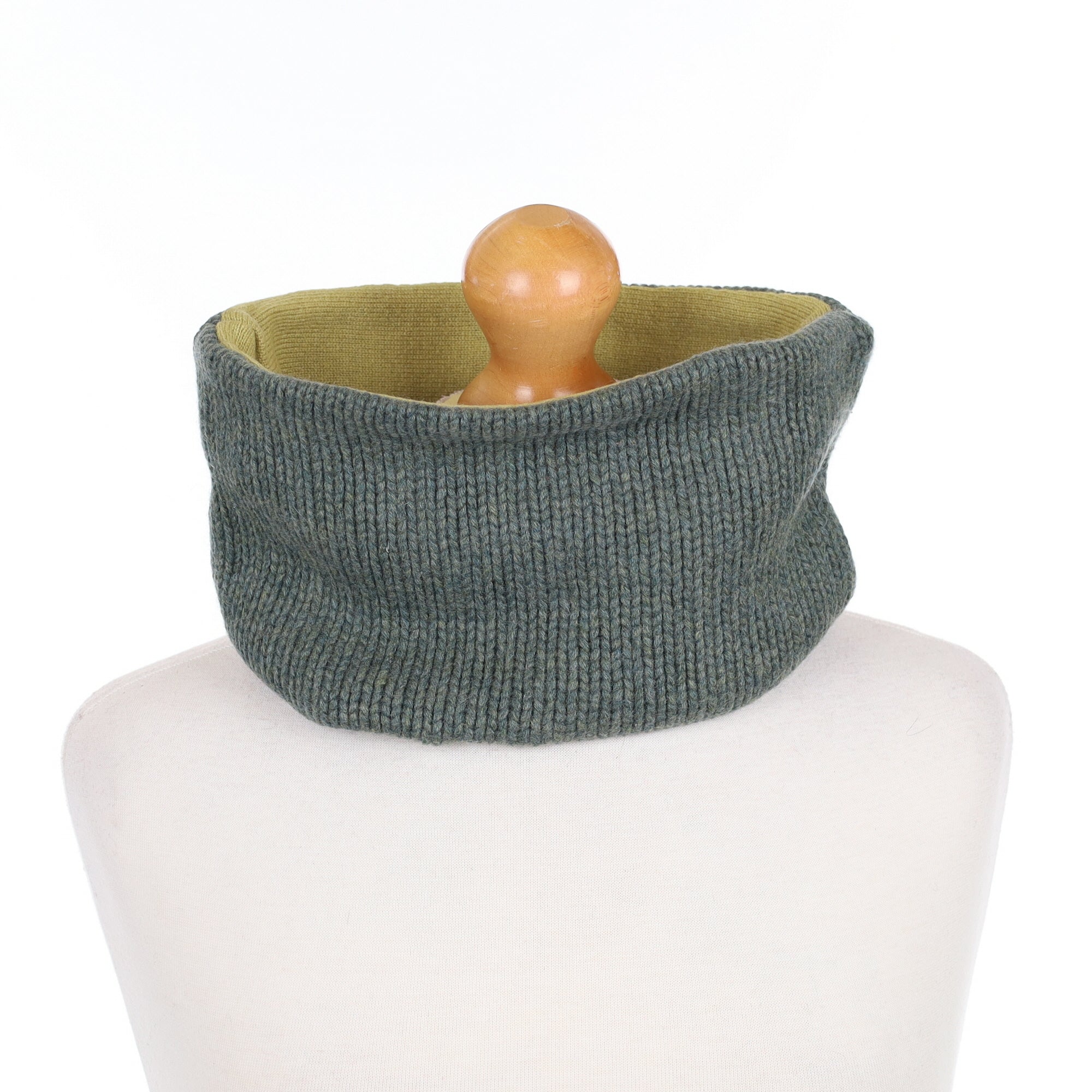 Two Toned Green Textured Neck Warmer
