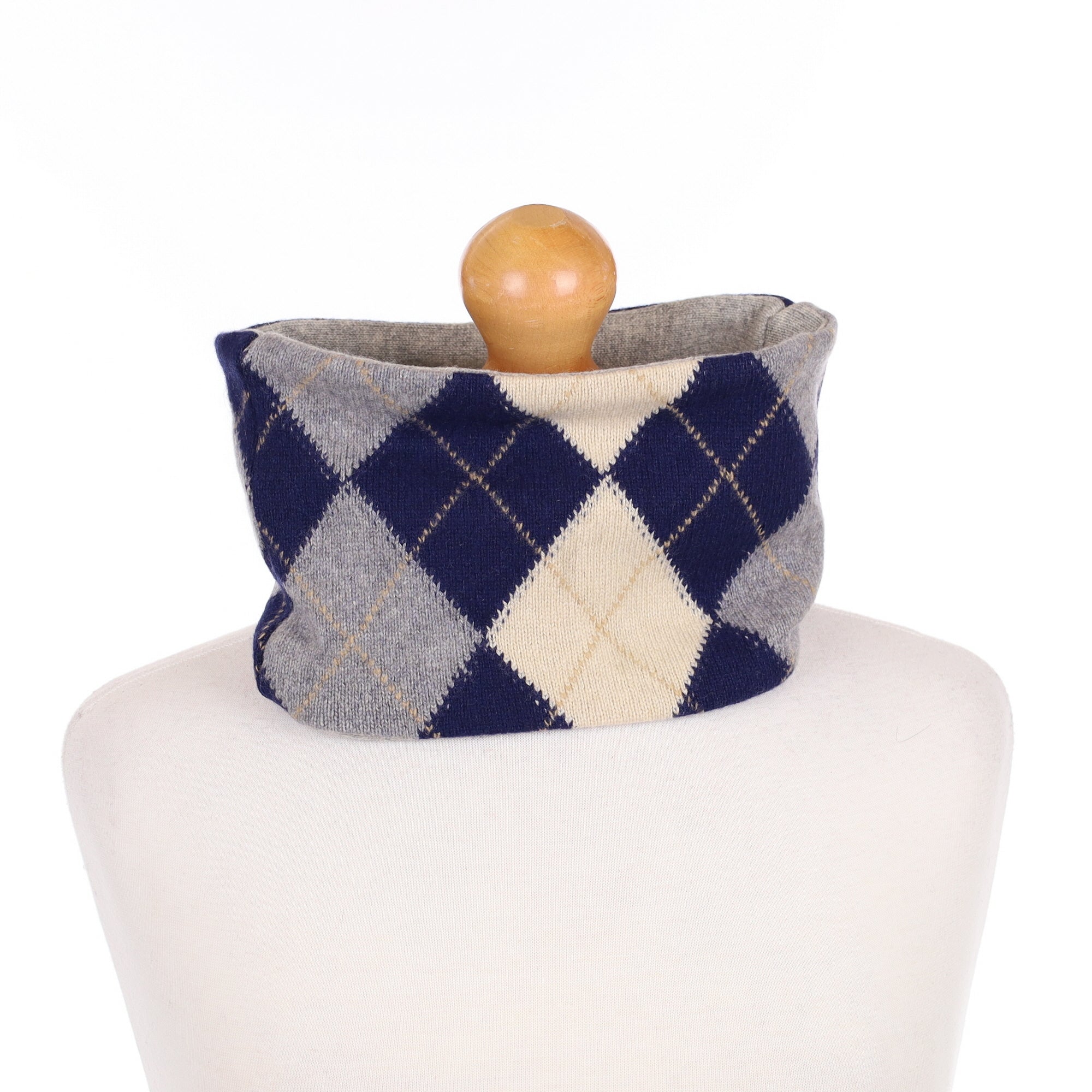 Grey Blue and Cream Argyle Patterned Neck Warmer