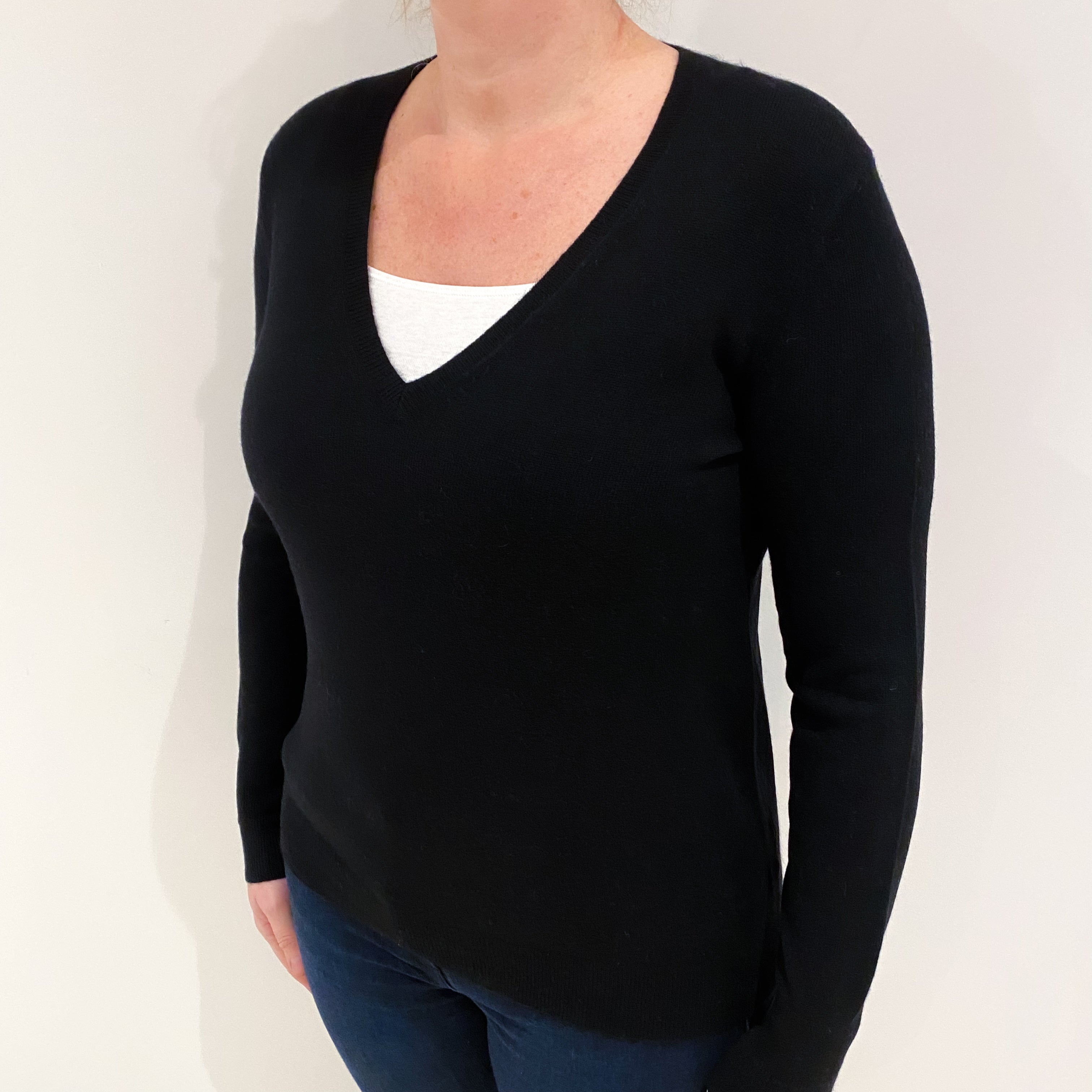 Black Cashmere V Neck Jumper Large