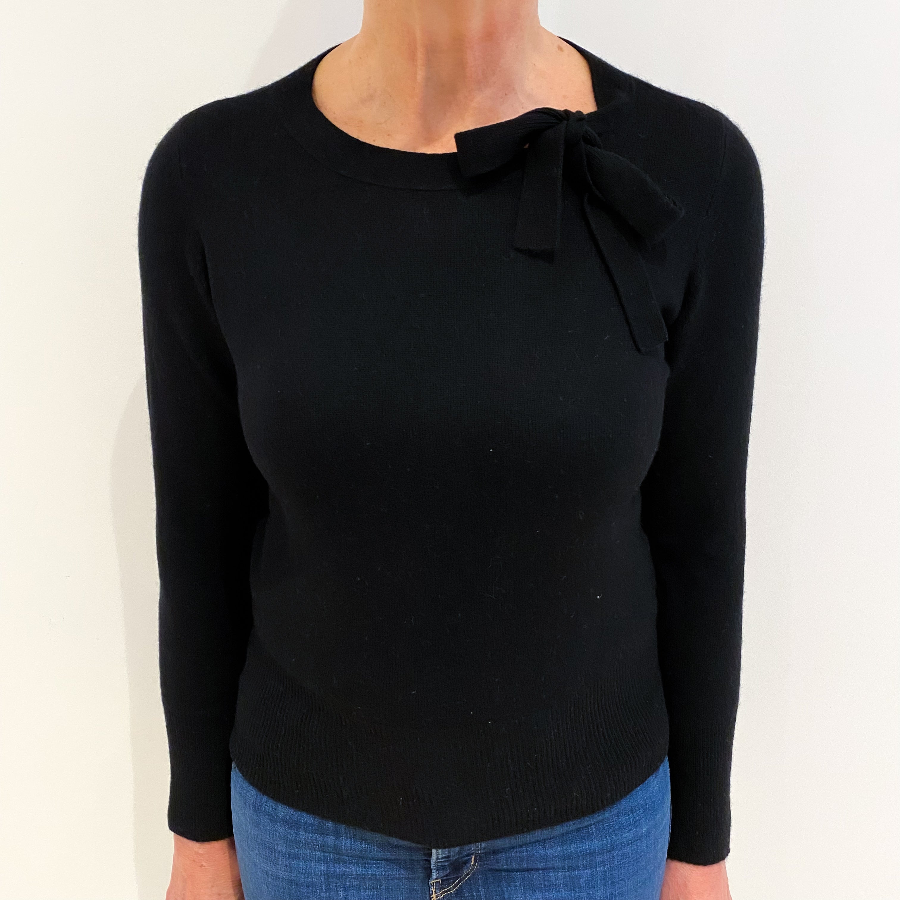 Black Cashmere Crew Neck With Neck Tie Jumper Medium