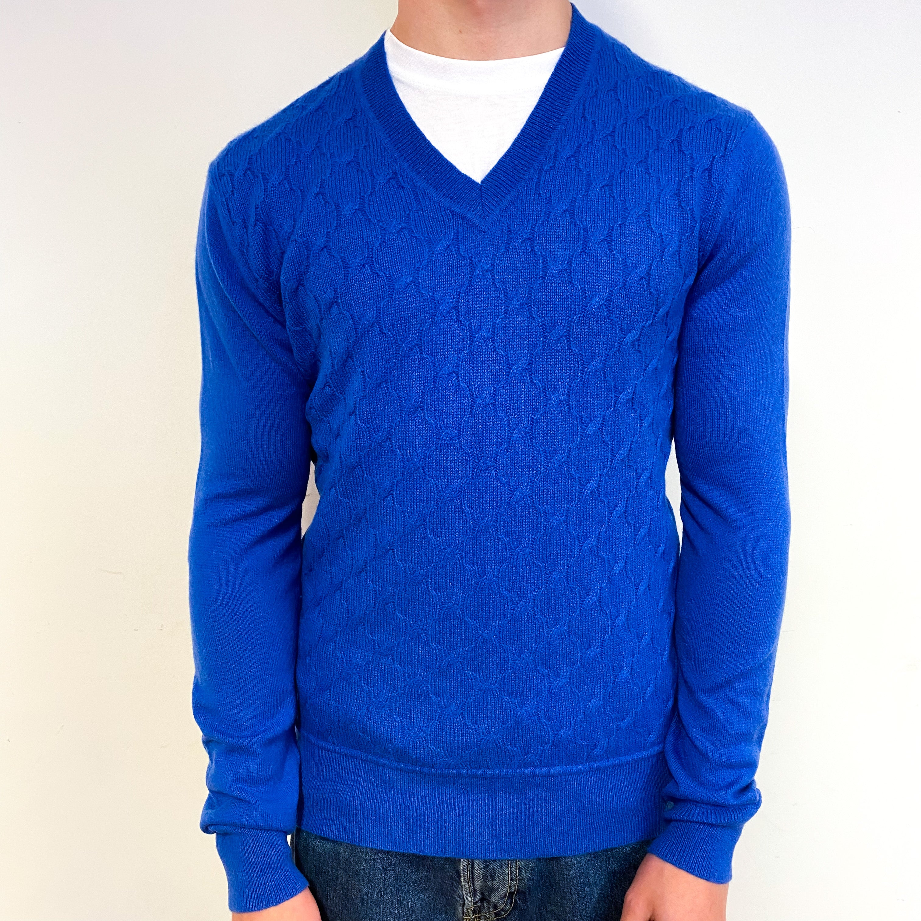Men's Azure Blue Cable Cashmere V-Neck Jumper Small