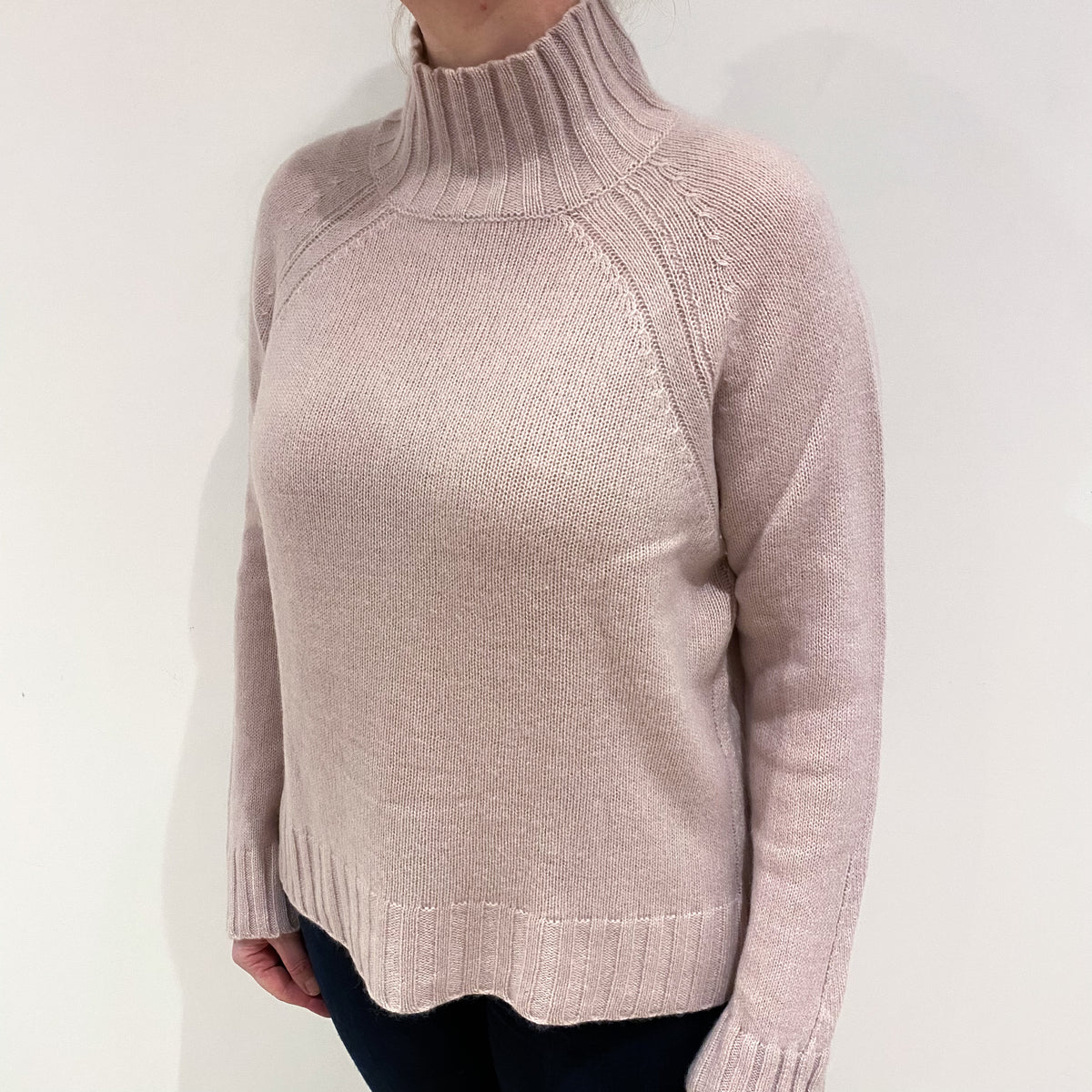 Dusky Pink Cashmere Boxy Turtle Neck Jumper Large