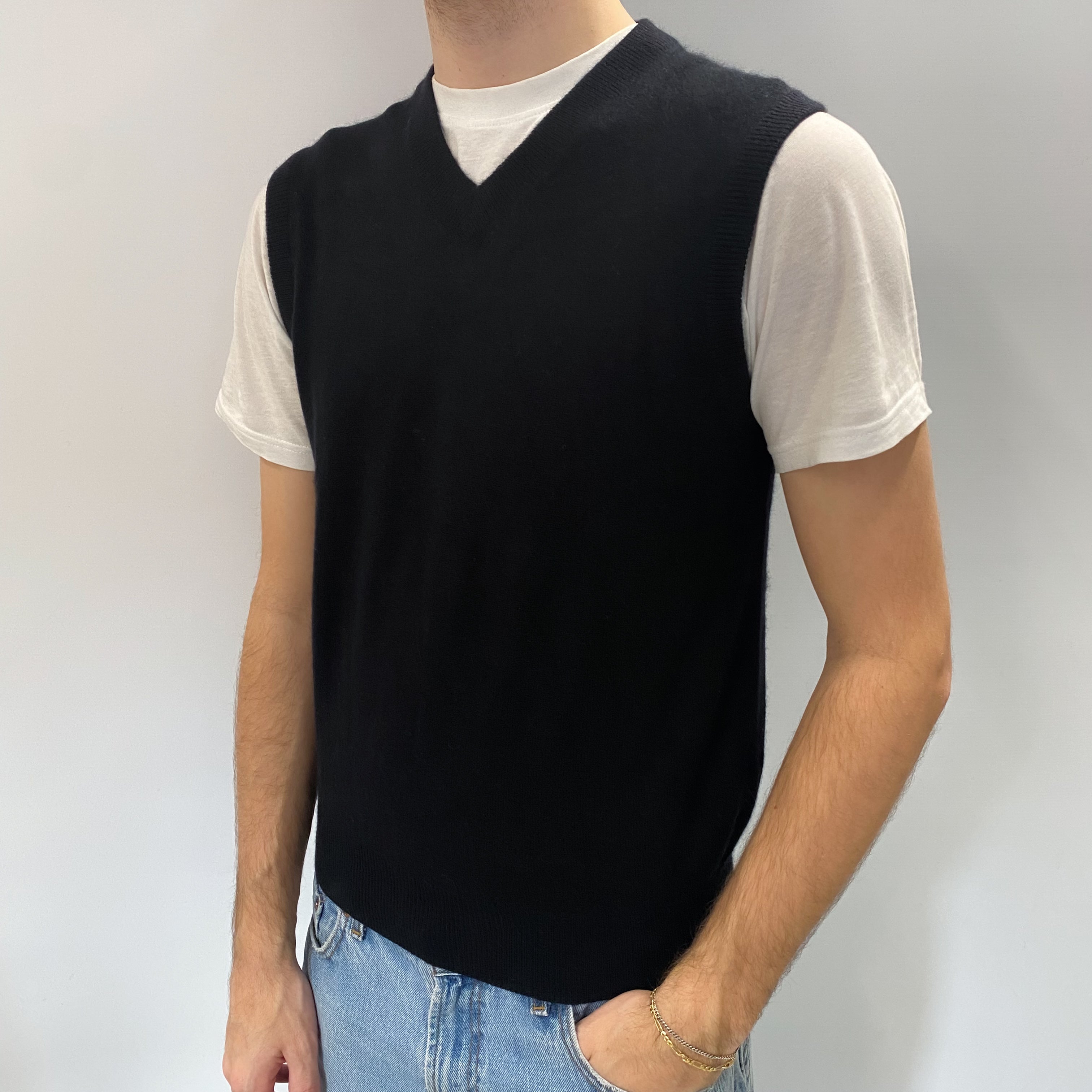 Men's Black Cashmere V Neck Tank Top Medium