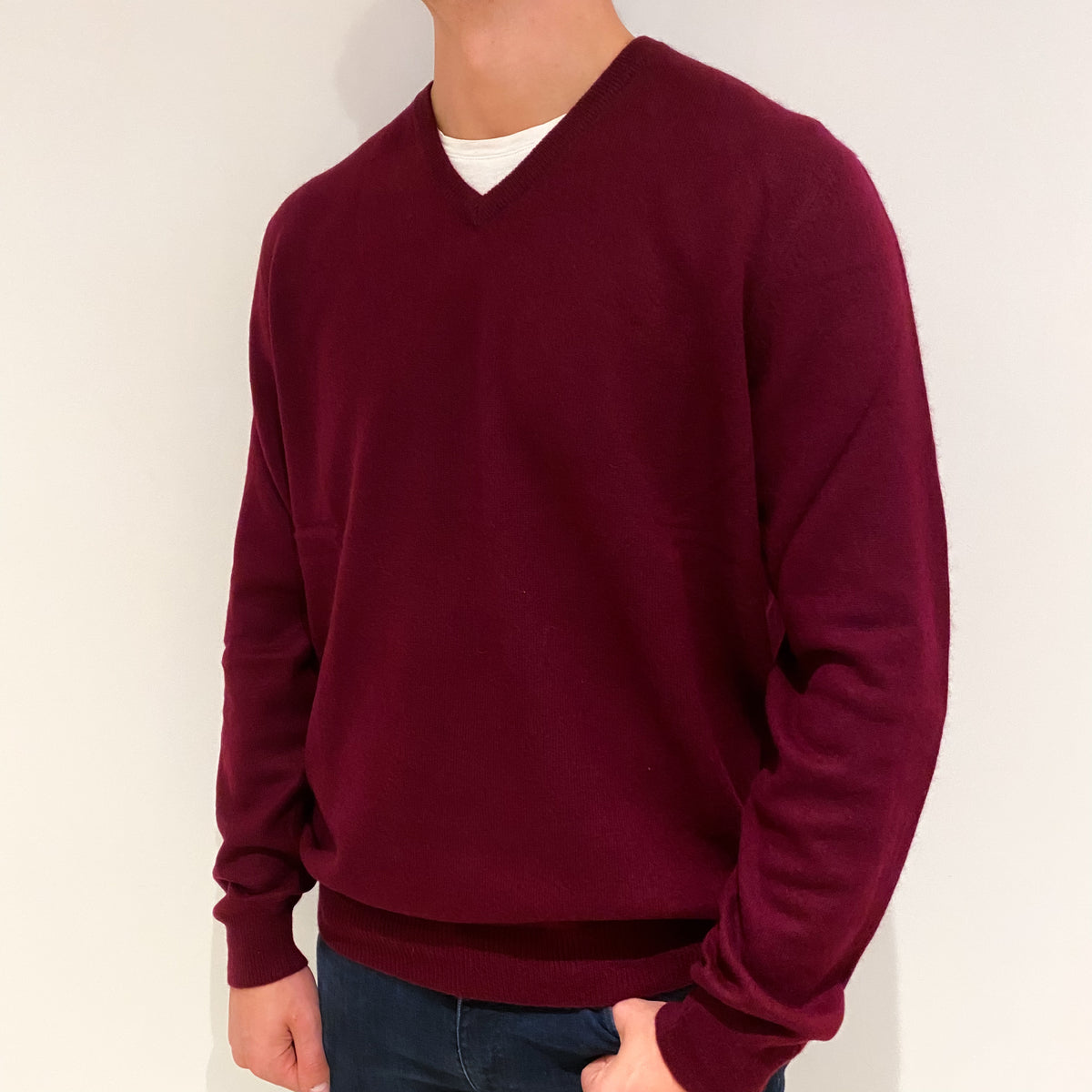 Men's Garnet Red Cashmere V-Neck Jumper Extra Large