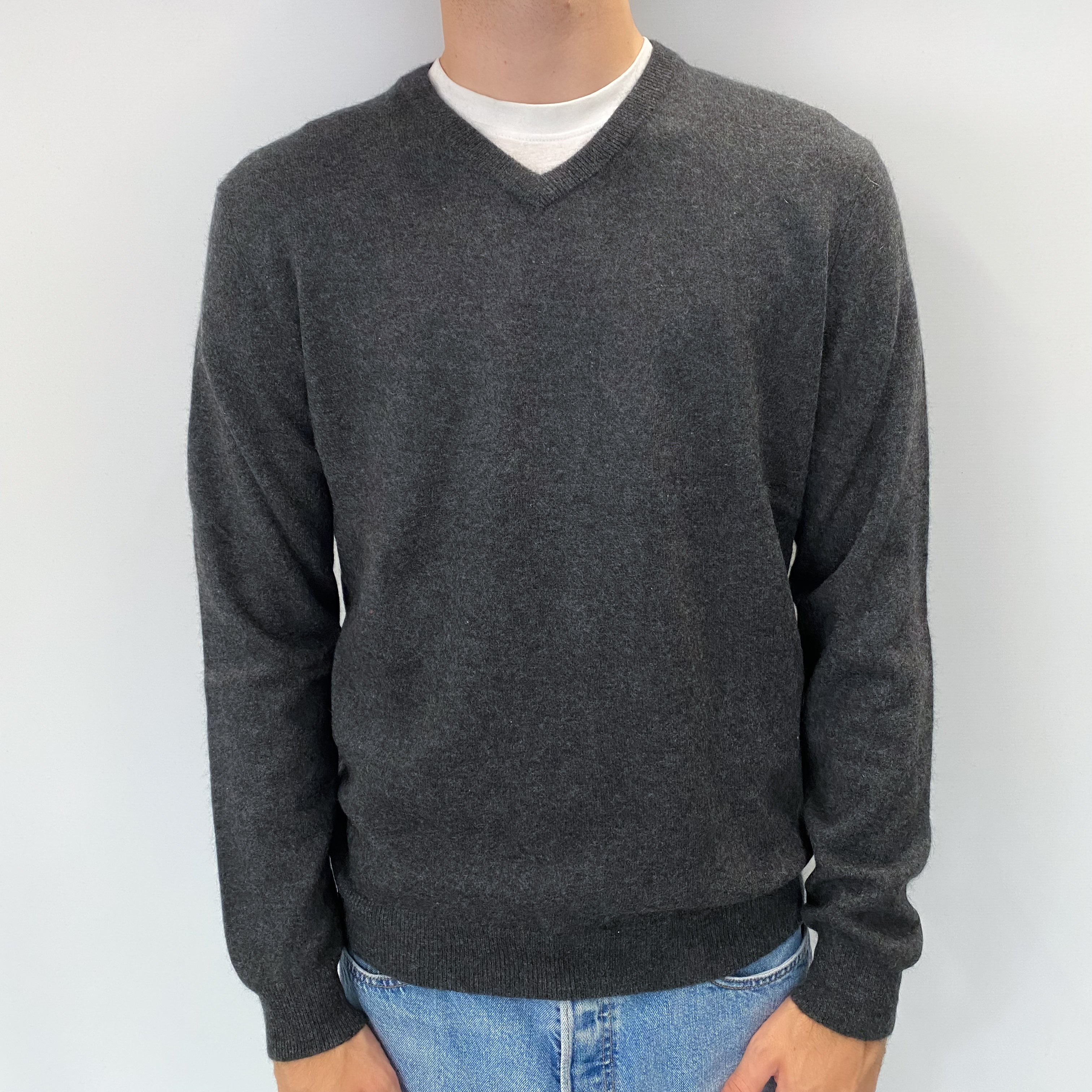 Men's Charcoal Grey Cashmere V Neck Jumper Large
