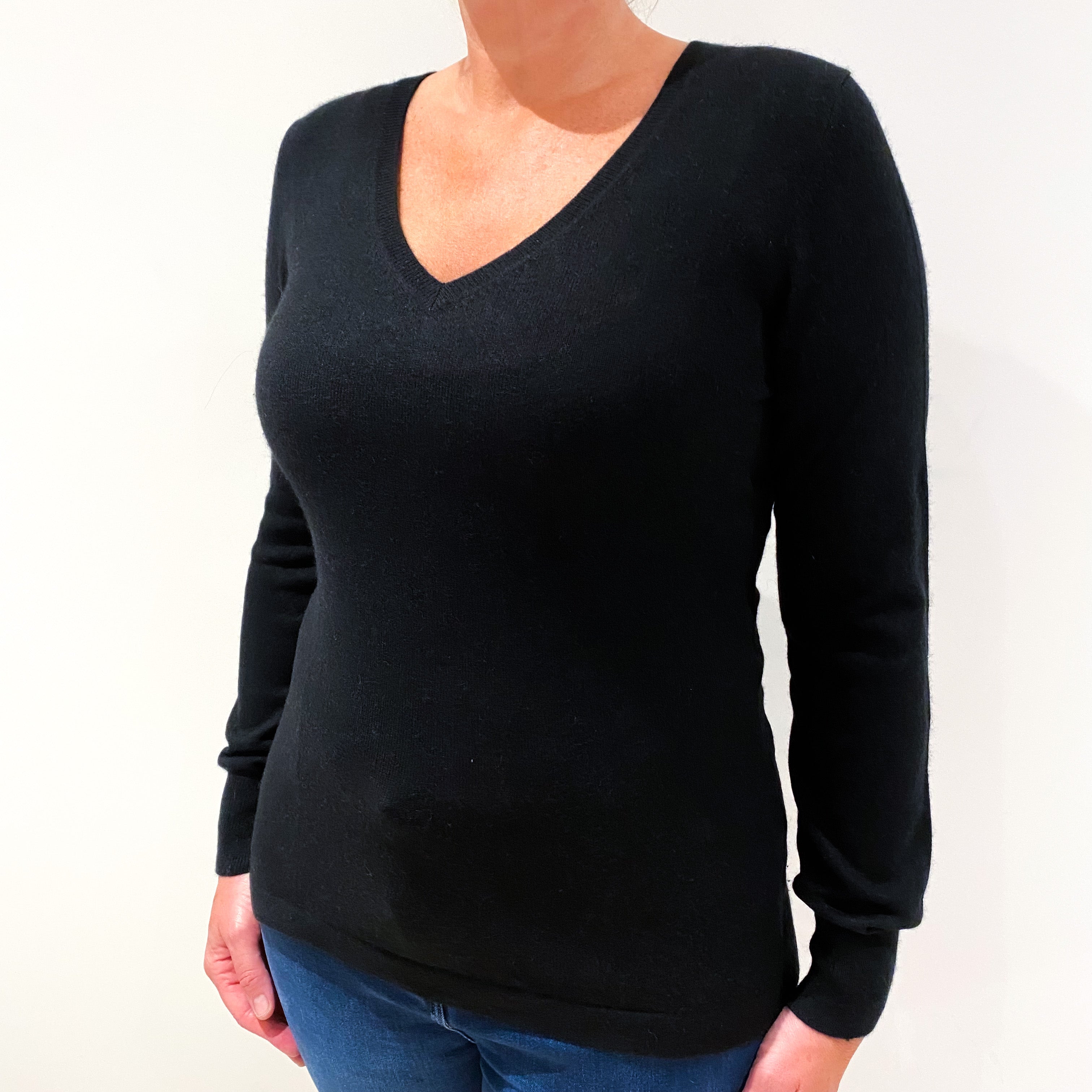 Black Cashmere V-Neck Jumper Large