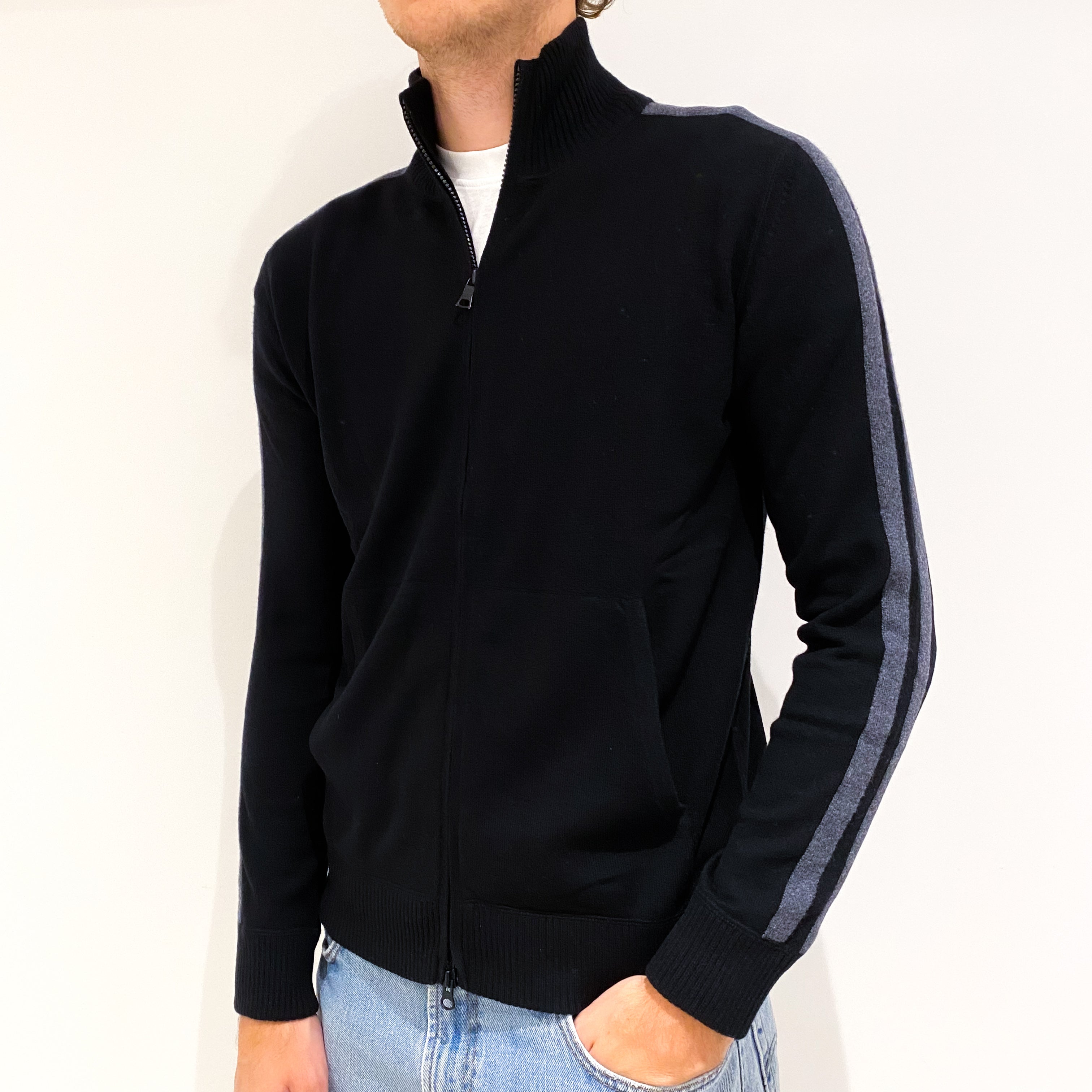 Men's Black Cashmere Zip Up Cardigan Medium
