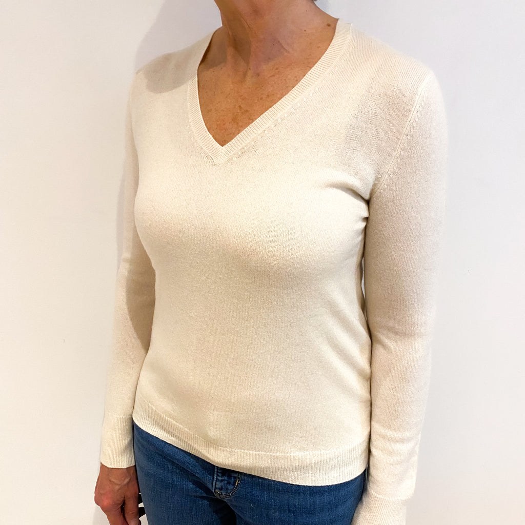 Clotted Cream Cashmere V Neck Jumper Medium