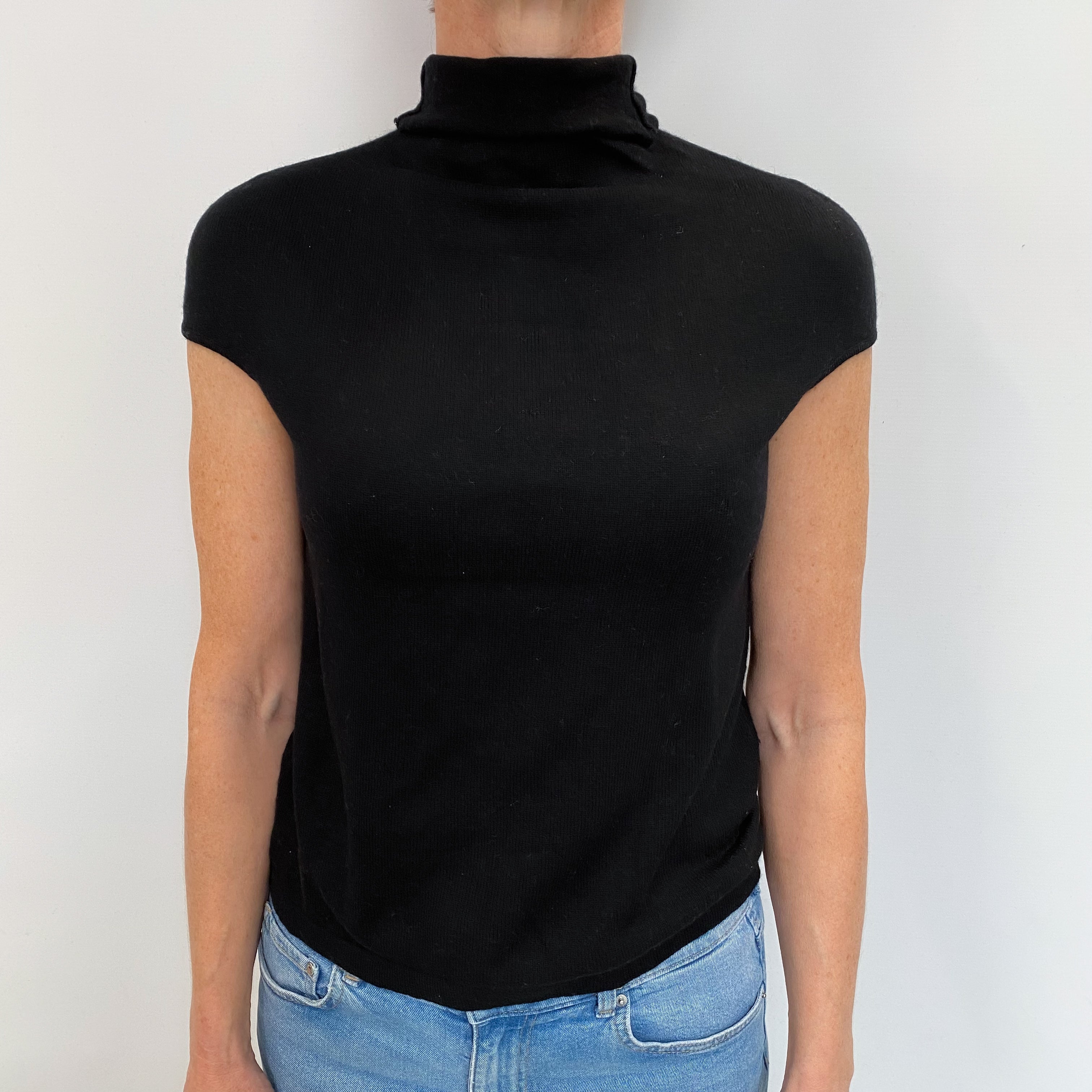 Black Cashmere Turtle Neck Short Sleeved Jumper Small