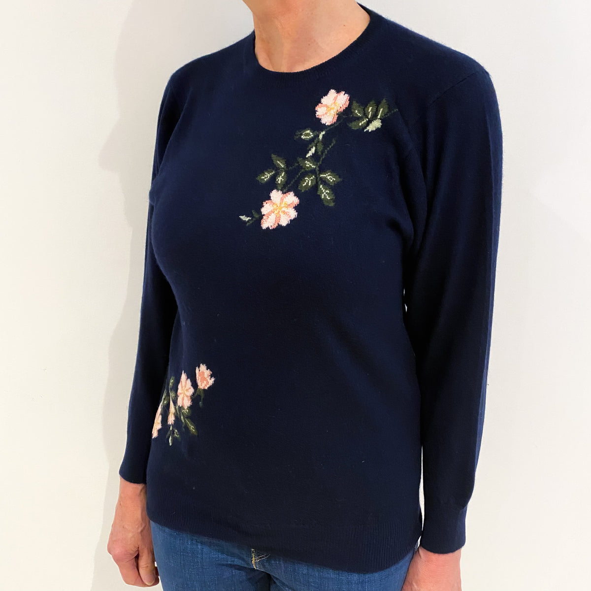 Vintage Scottish Navy With Florals Cashmere Crew Neck Jumper Medium